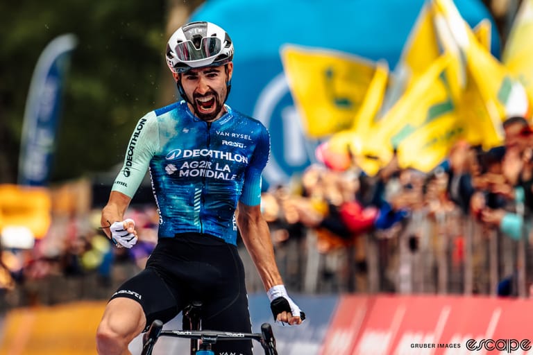 Giro stage 10 report: Paret-Peintre's big break