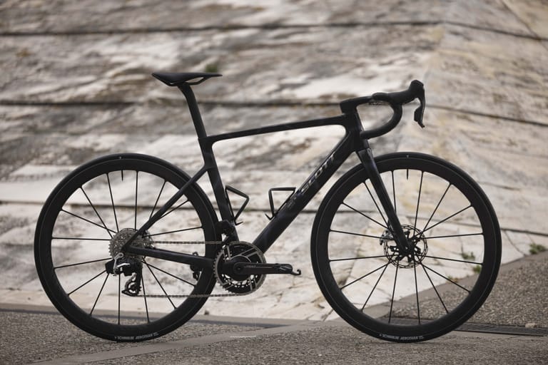 In for review: Scott Addict RC Ultimate hits the scales at 5.9 kg