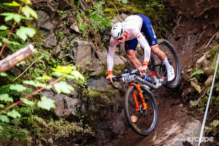 Daily News: Van der Poel wants to complete the rainbow set in 2025