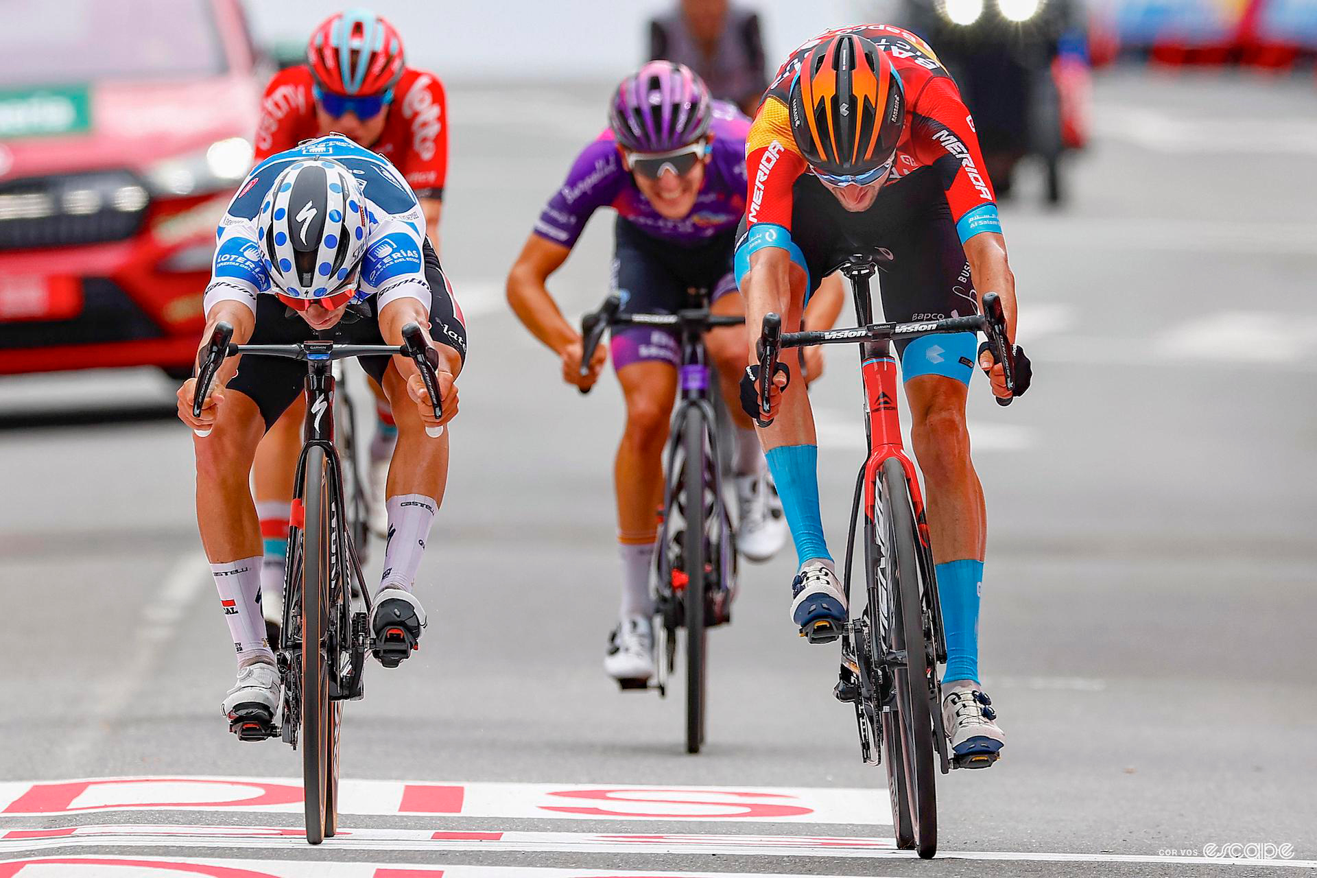 Vuelta stage 20 report: Poels pounces to stage victory as Kuss keeps red, thank goodness
