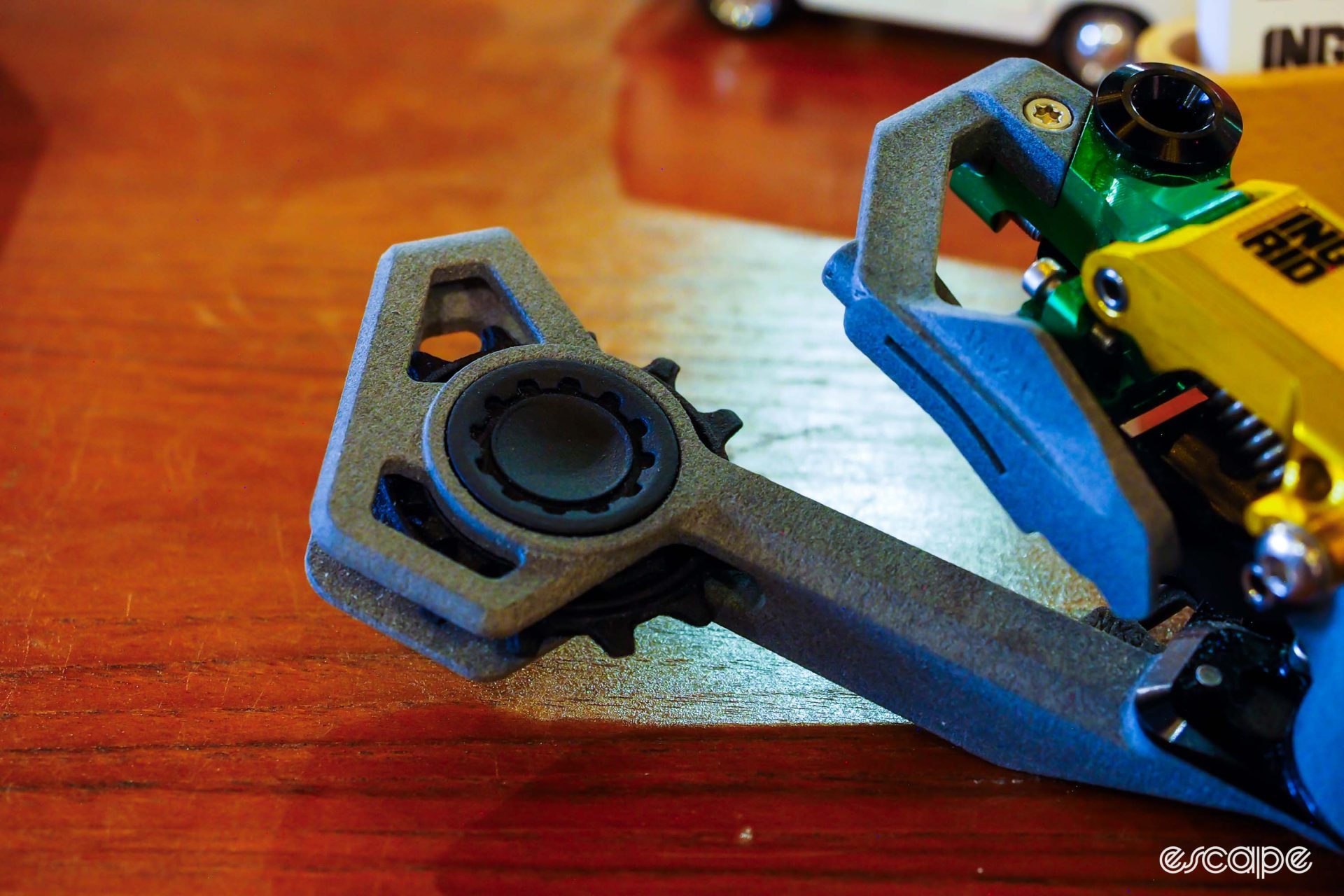 3D-printed composite cage of Ingrid rear derailleur.