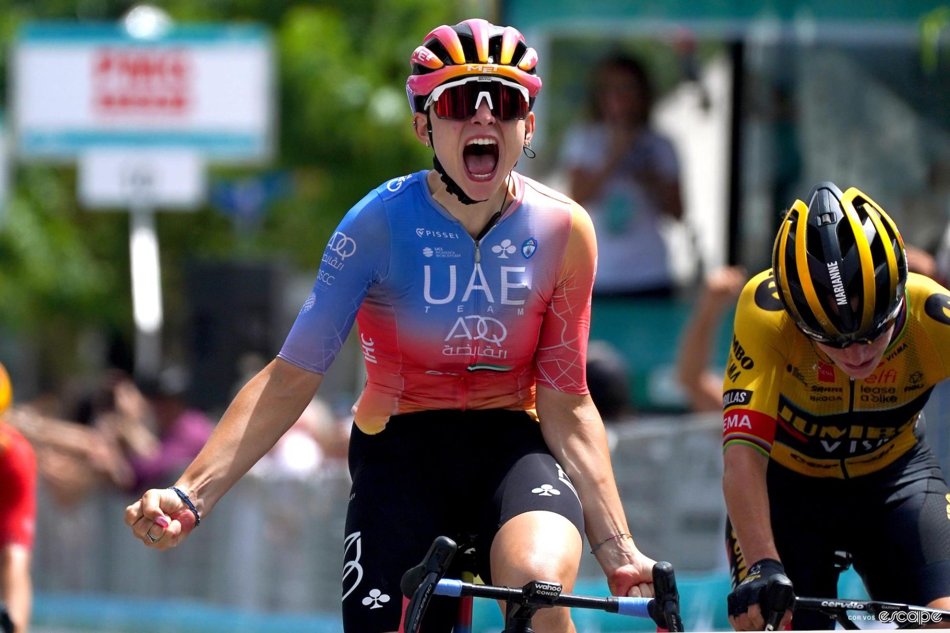 Consonni screams as she wins a stage of the Giro