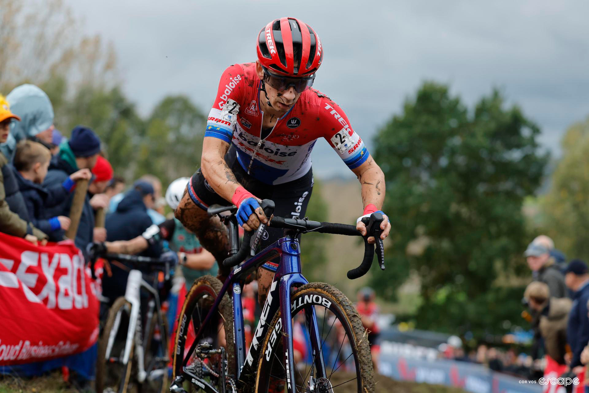 Lars van der Haar in the middle of remounting his bike during Koppenbergcross.