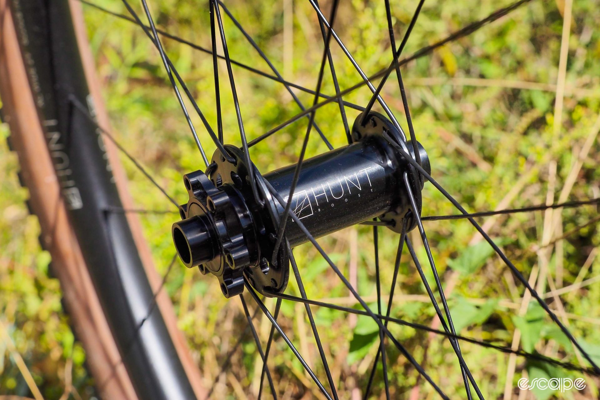 Front hub of Hunt XC Wide V3 wheelset