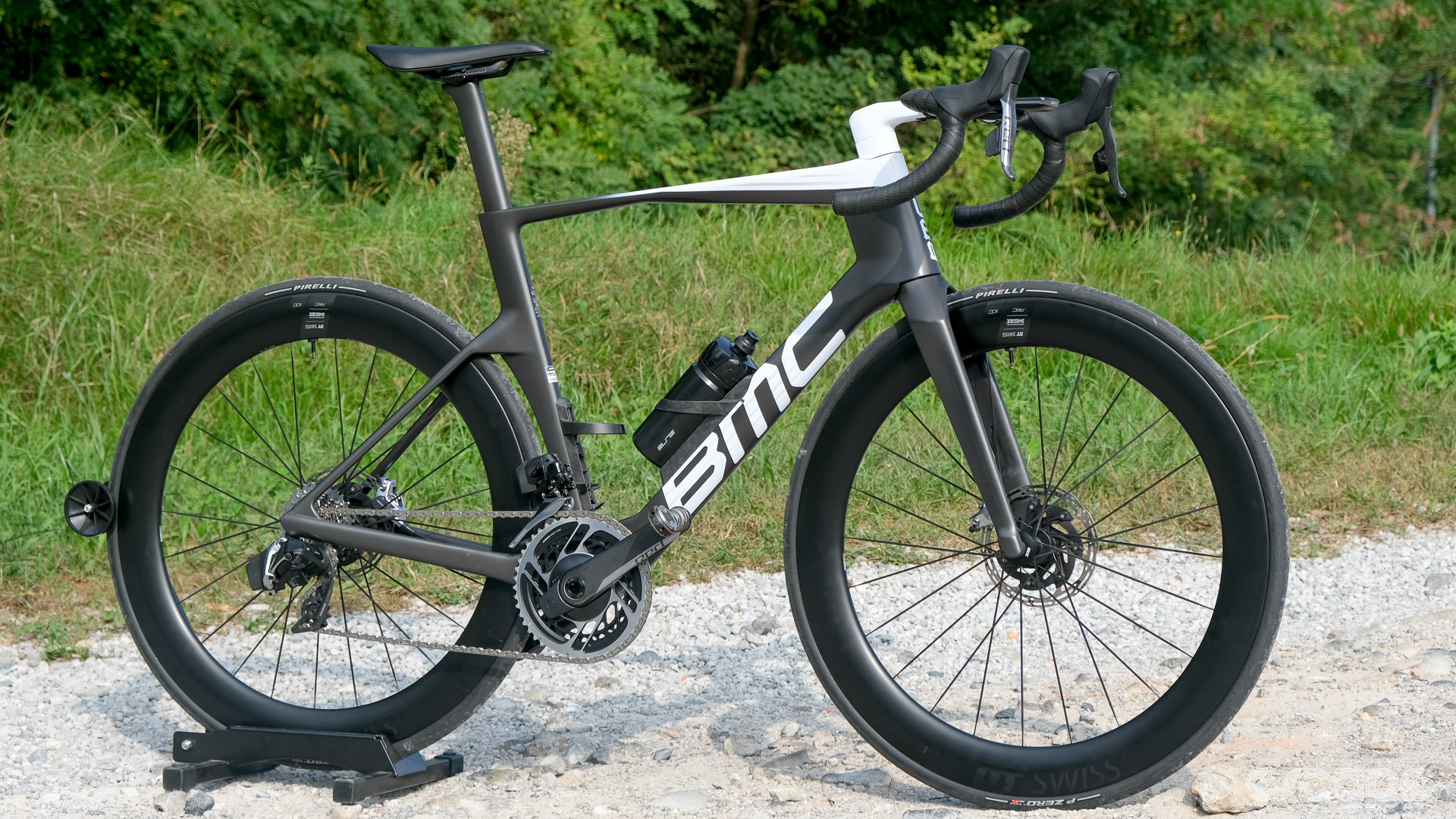 The photo shows the new BMC TeamMachine R