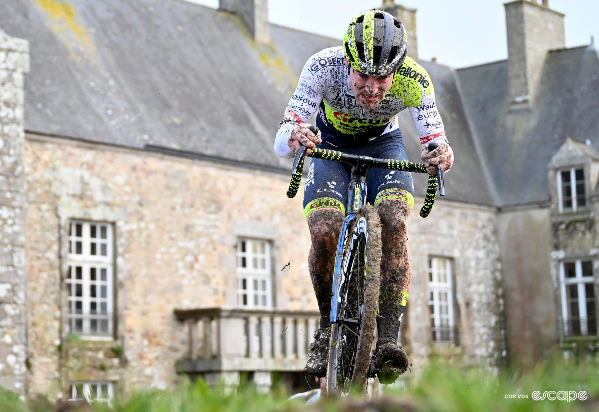 With the Château de Flamanville in the background, Kevin Kuhn of Circus-Reuz-Technord digs deep during Cyclocross World Cup Flamanville.