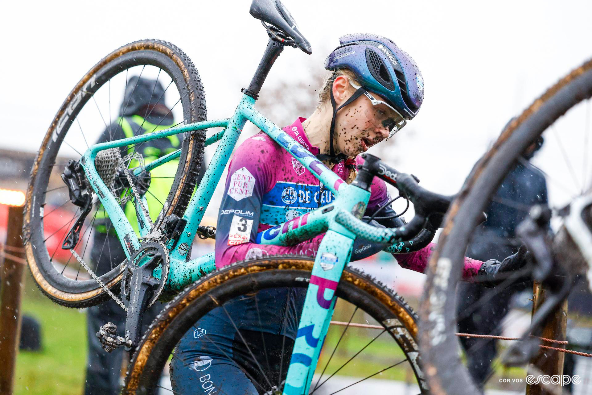 Laura Verdonschot during a very wet and muddy Exact Cross Essen.