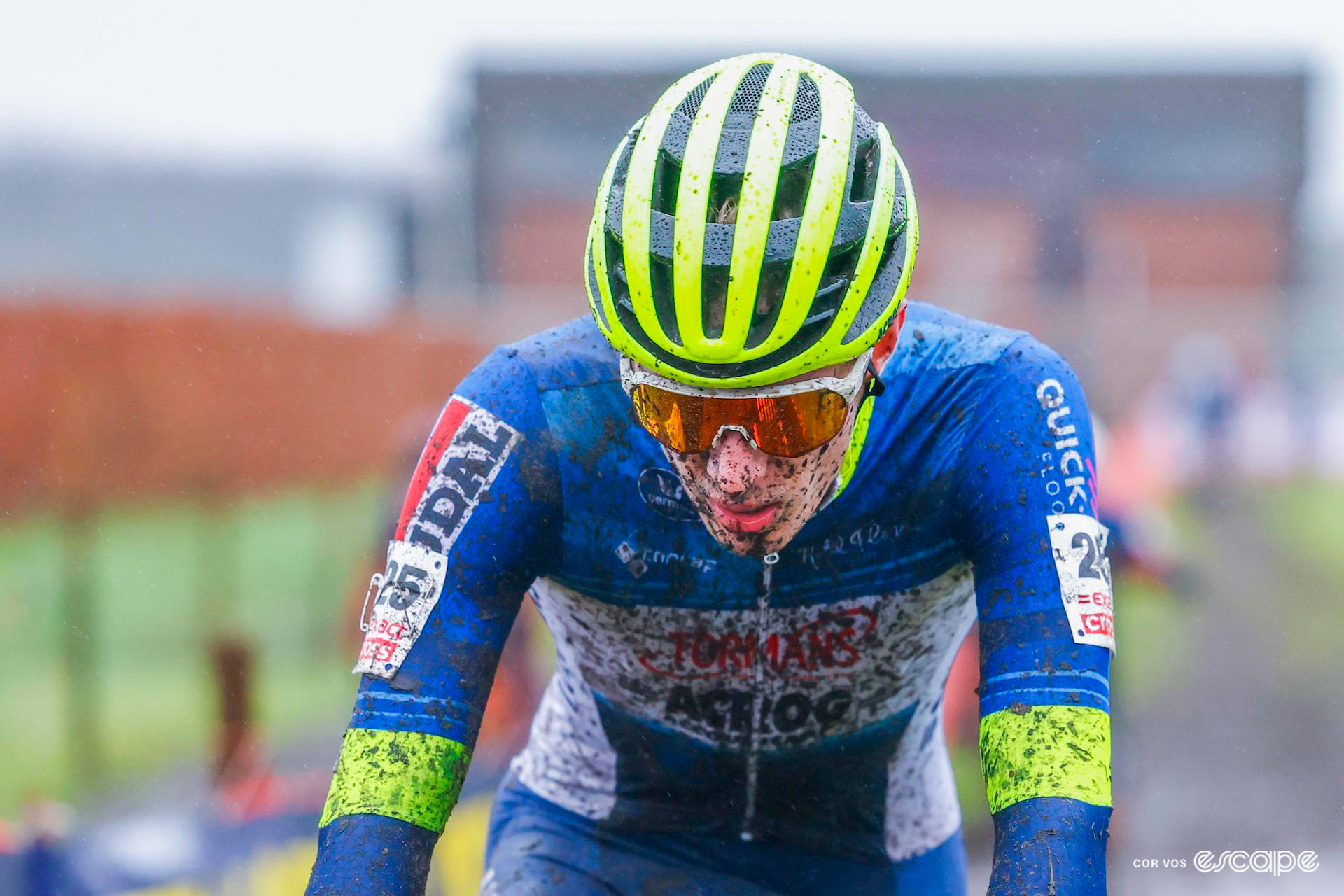 Senne d'Hollander during a very wet and muddy Exact Cross Essen.