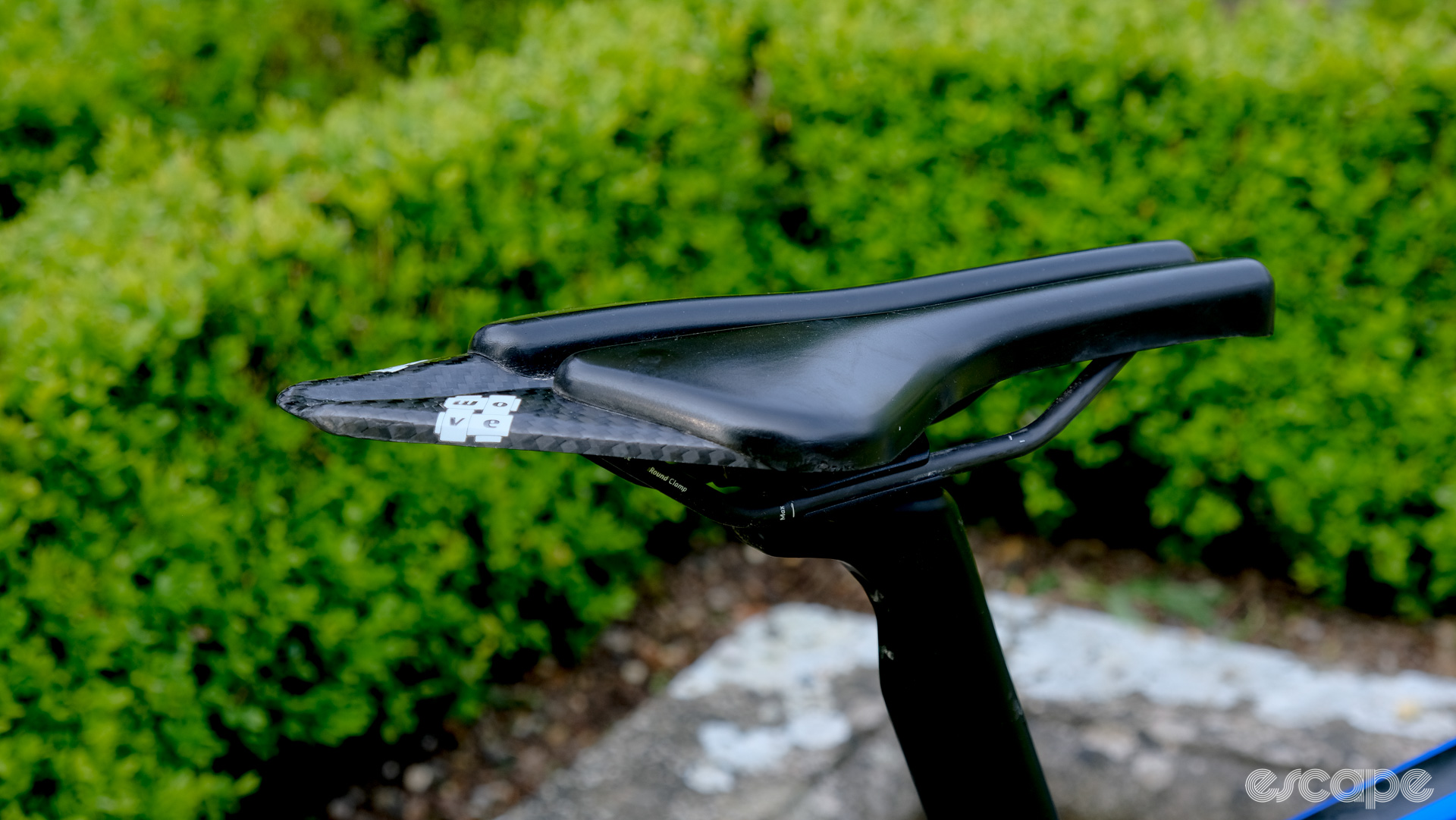 The image shows the Wove V8 saddle on the optimised Cannondale SuperSix Evo Hi-Mod 2 built for the Ras Tailteann stage race.