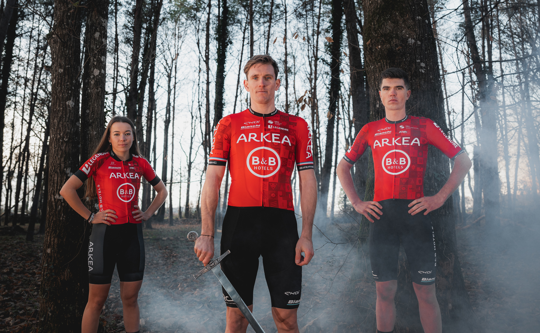 Arkéa-B&B Hotels riders in their new kit.