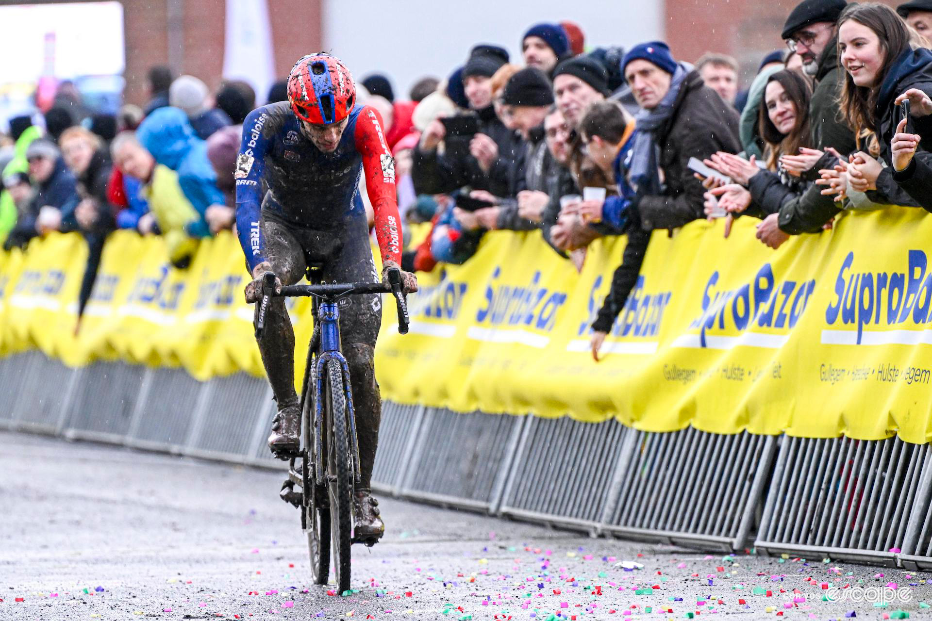 Thibau Nys hangs his head as he crosses the line in fourth at Hexia Cyclocross Gullegem.