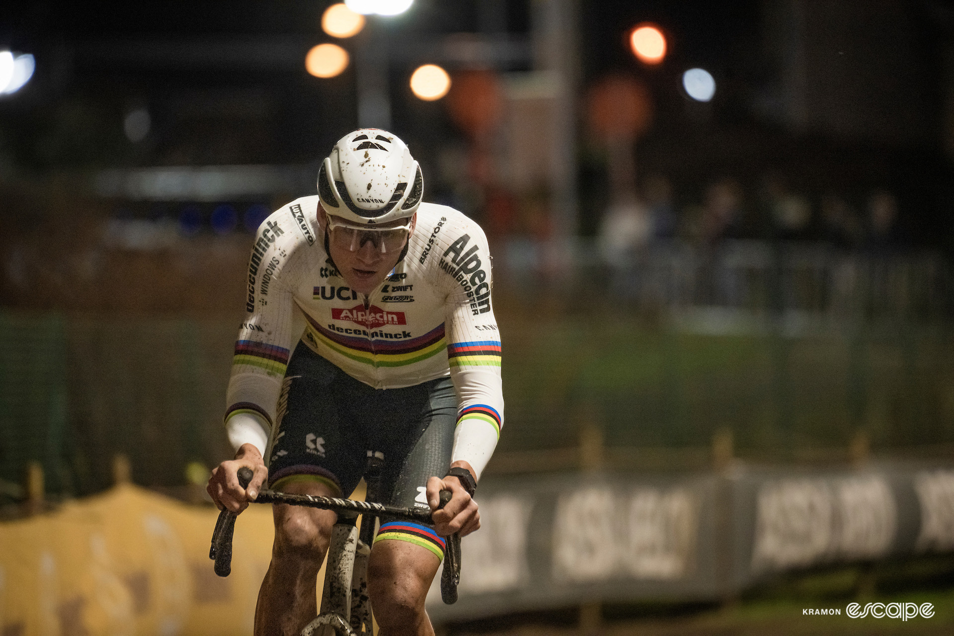 Mathieu van der Poel racing under floodlights at the nighttime Superprestige Diegem.