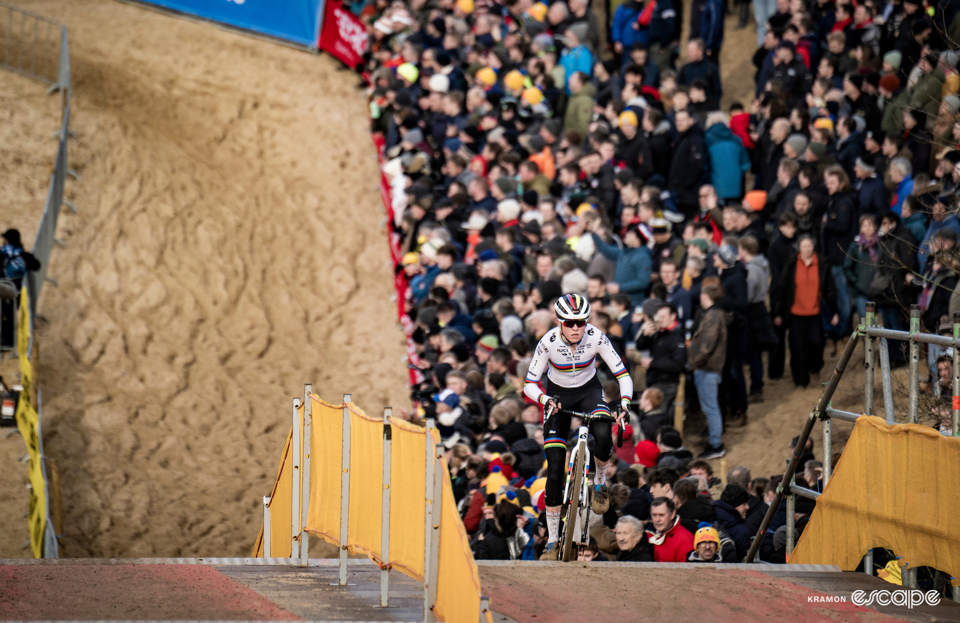 CX world champion Fem van Empel mounts the bridge during X2O Trofee Koksijde - Vlaamse Duinencross.