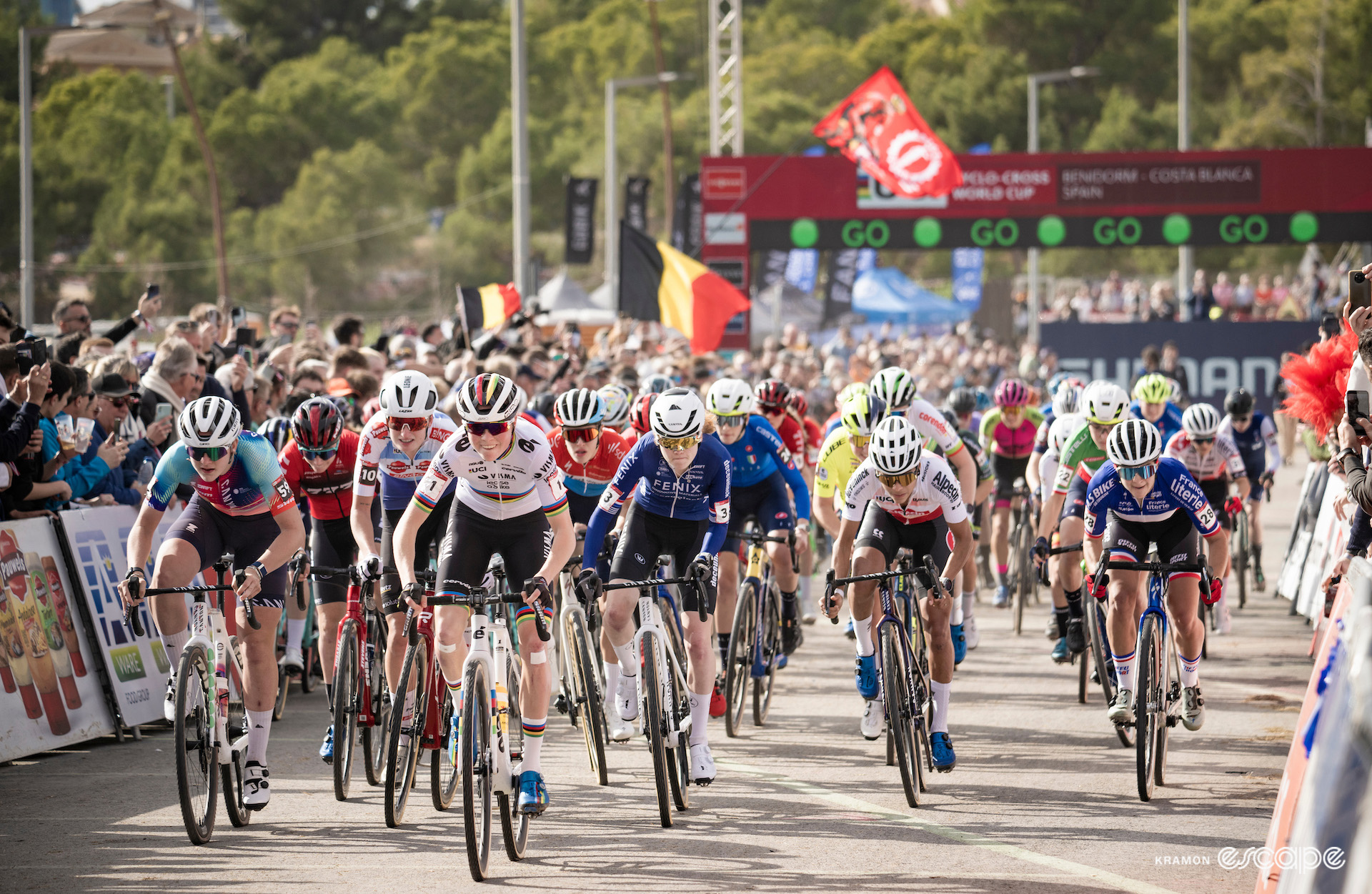 The elite women's start at CX World Cup Benidorm.