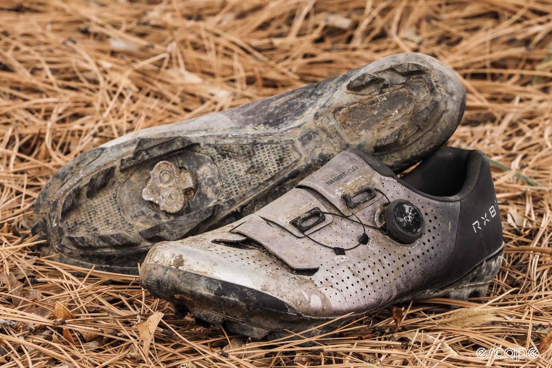 Shimano RX8 gravel shoe tread design