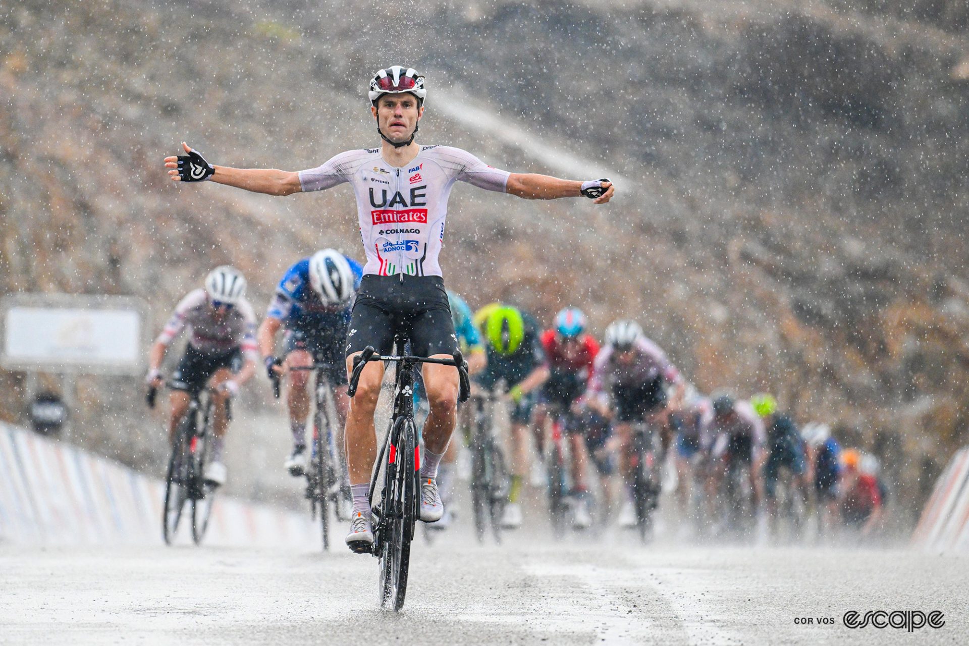 Finn Fisher-Black wins stage 2 of the Tour of Oman.