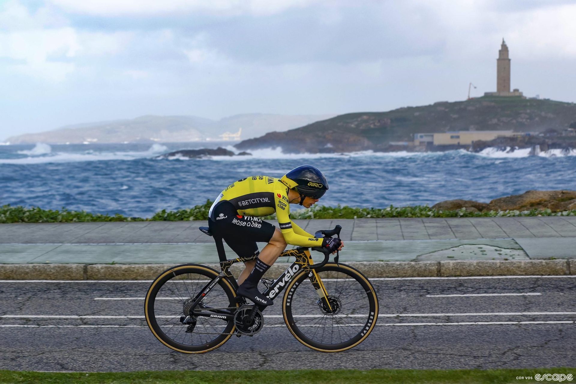 Jonas Vingegaard racing at O Gran Camiño.