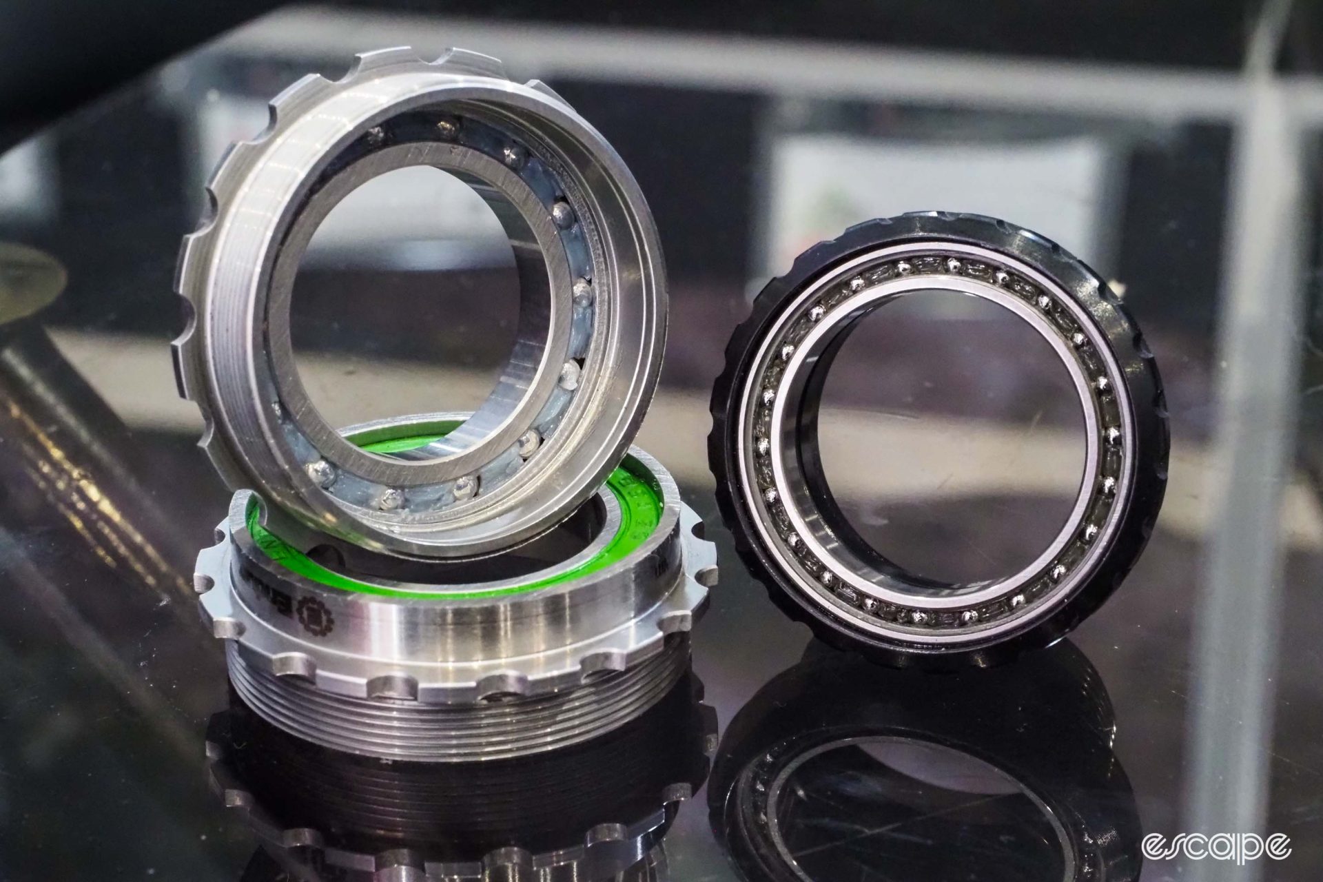 Enduro MaxHit bottom bracket bearing size comparison