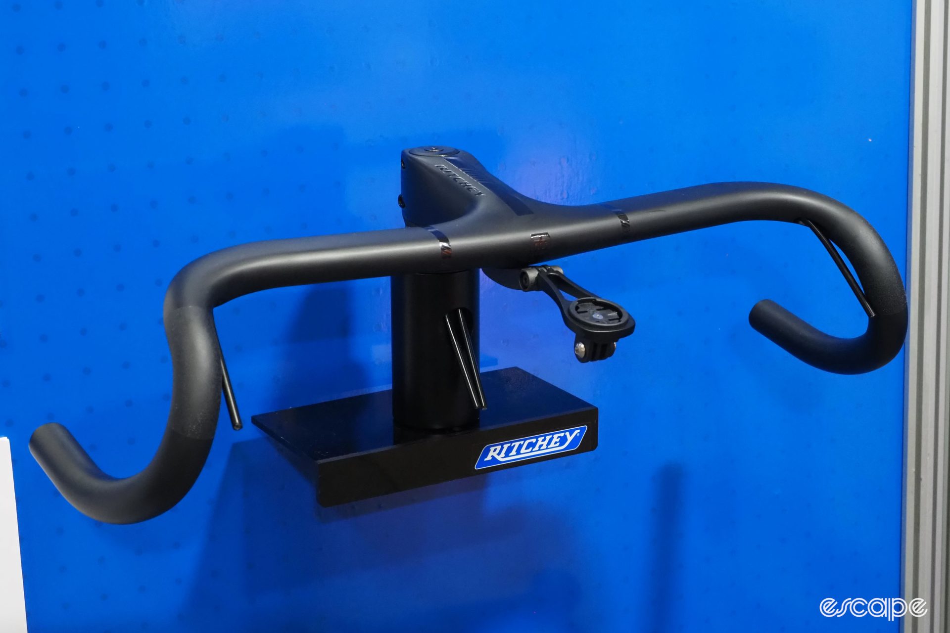 Ritchey Superlogic Butano Ridge front three-quarter view