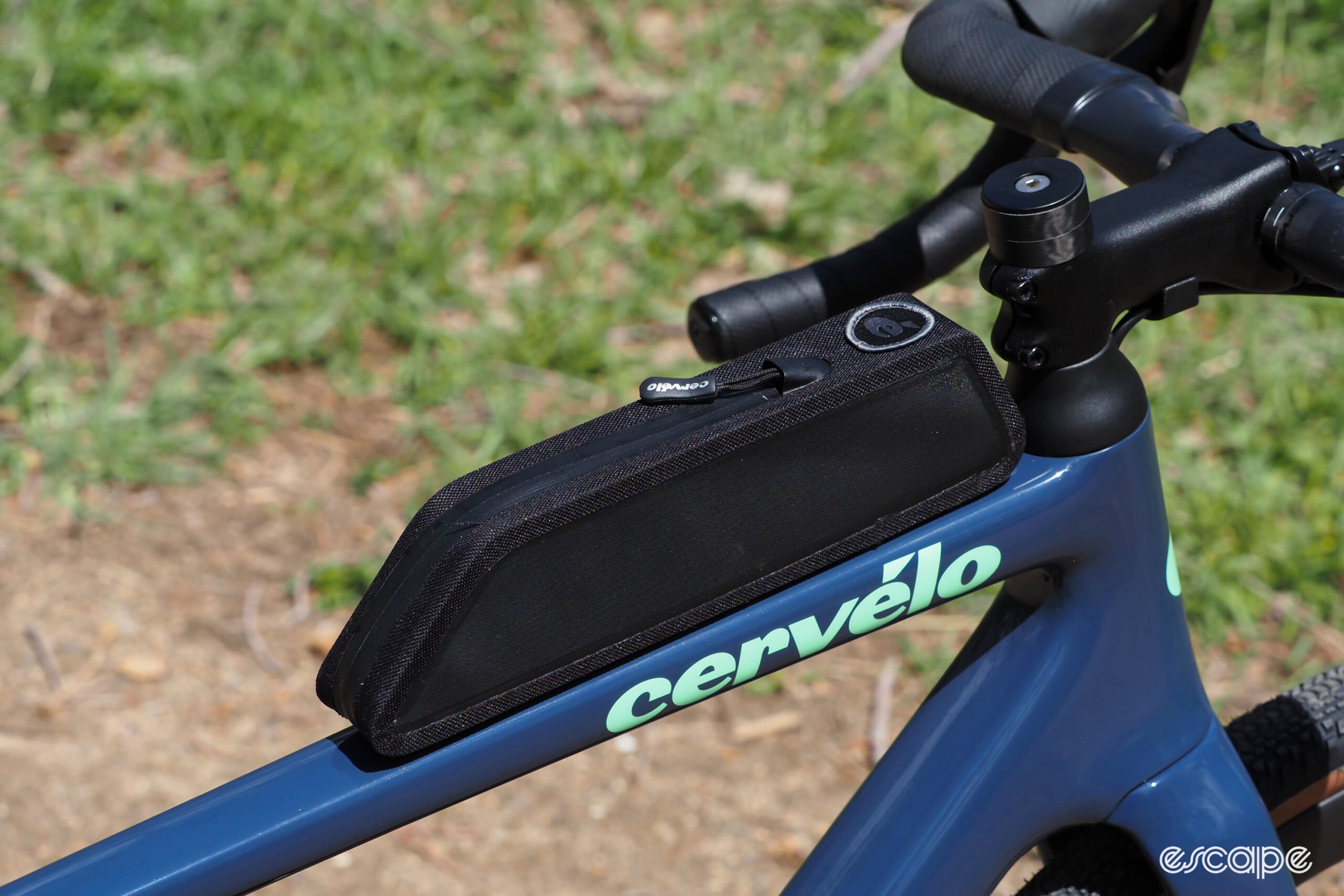 2024 Cervelo Aspero top tube bag