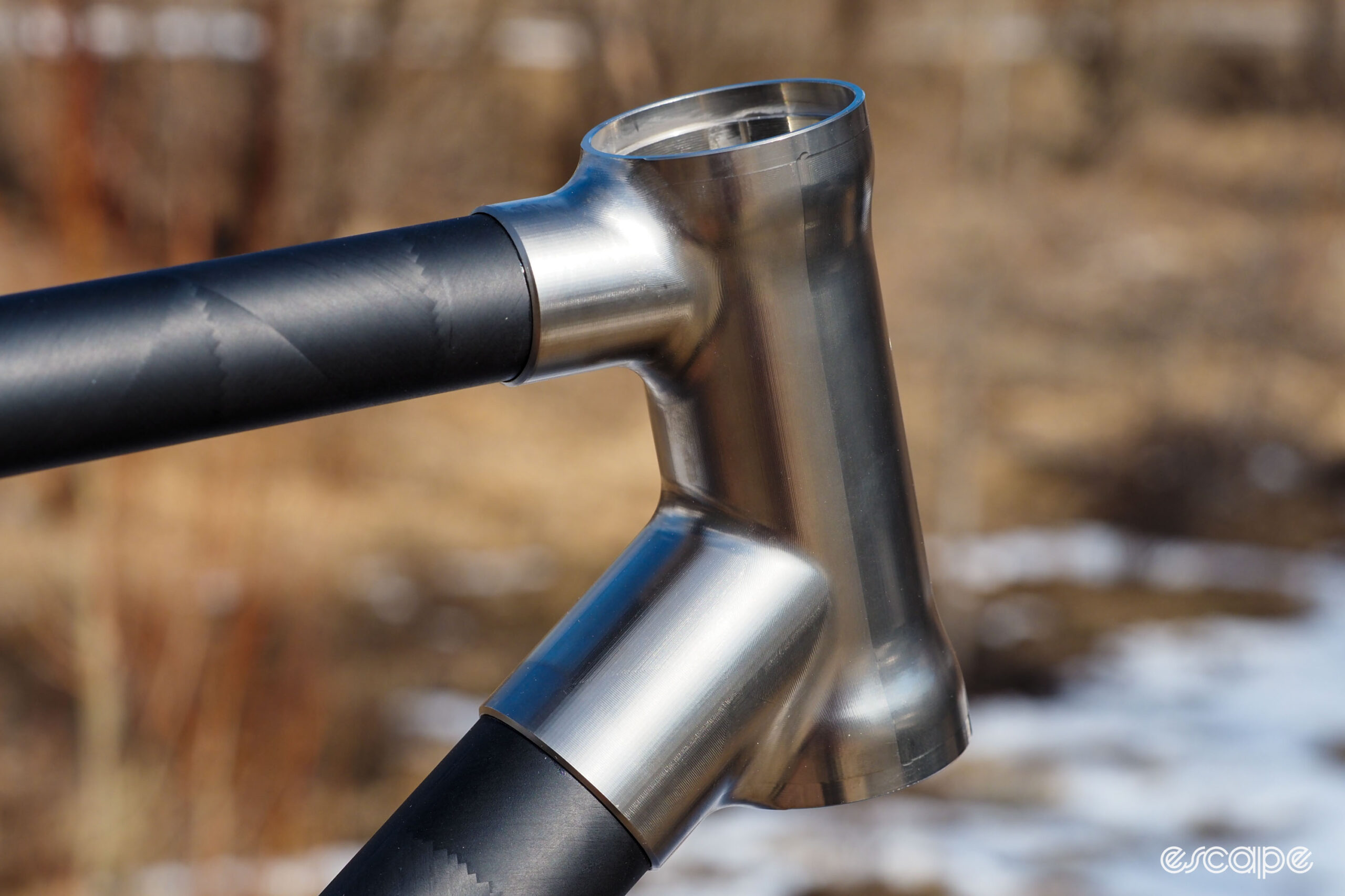 Framework head tube lug