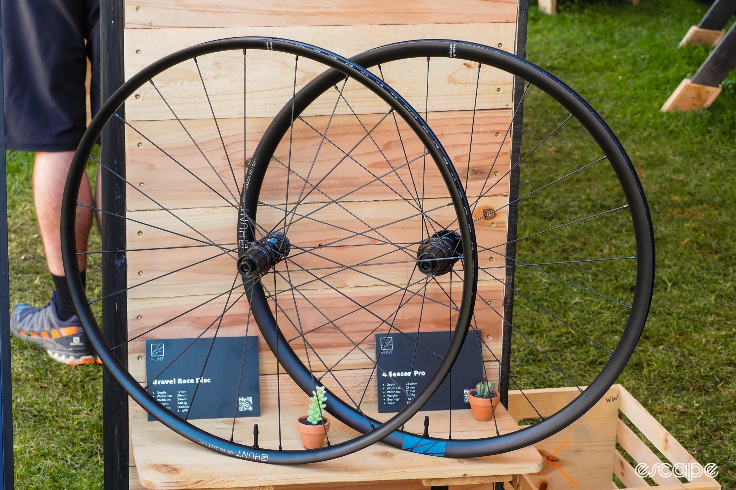 Hunt Gravel Race Disc and 4 Season Pro wheelsets