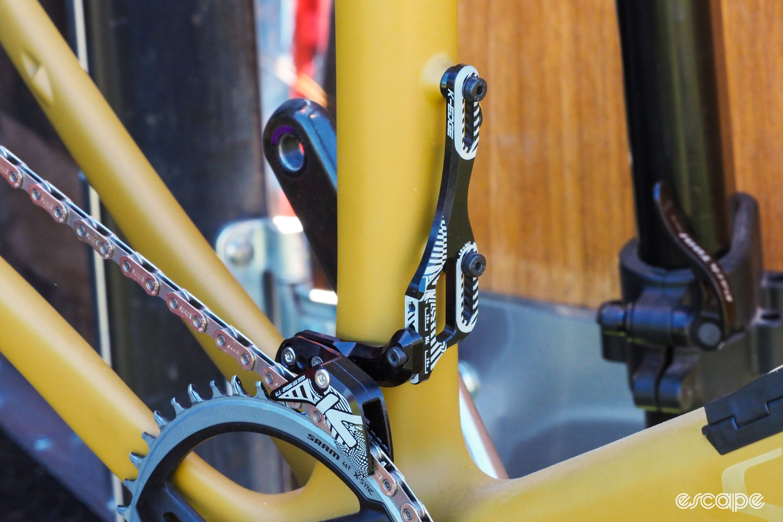 K-Edge bottle mount chain guide