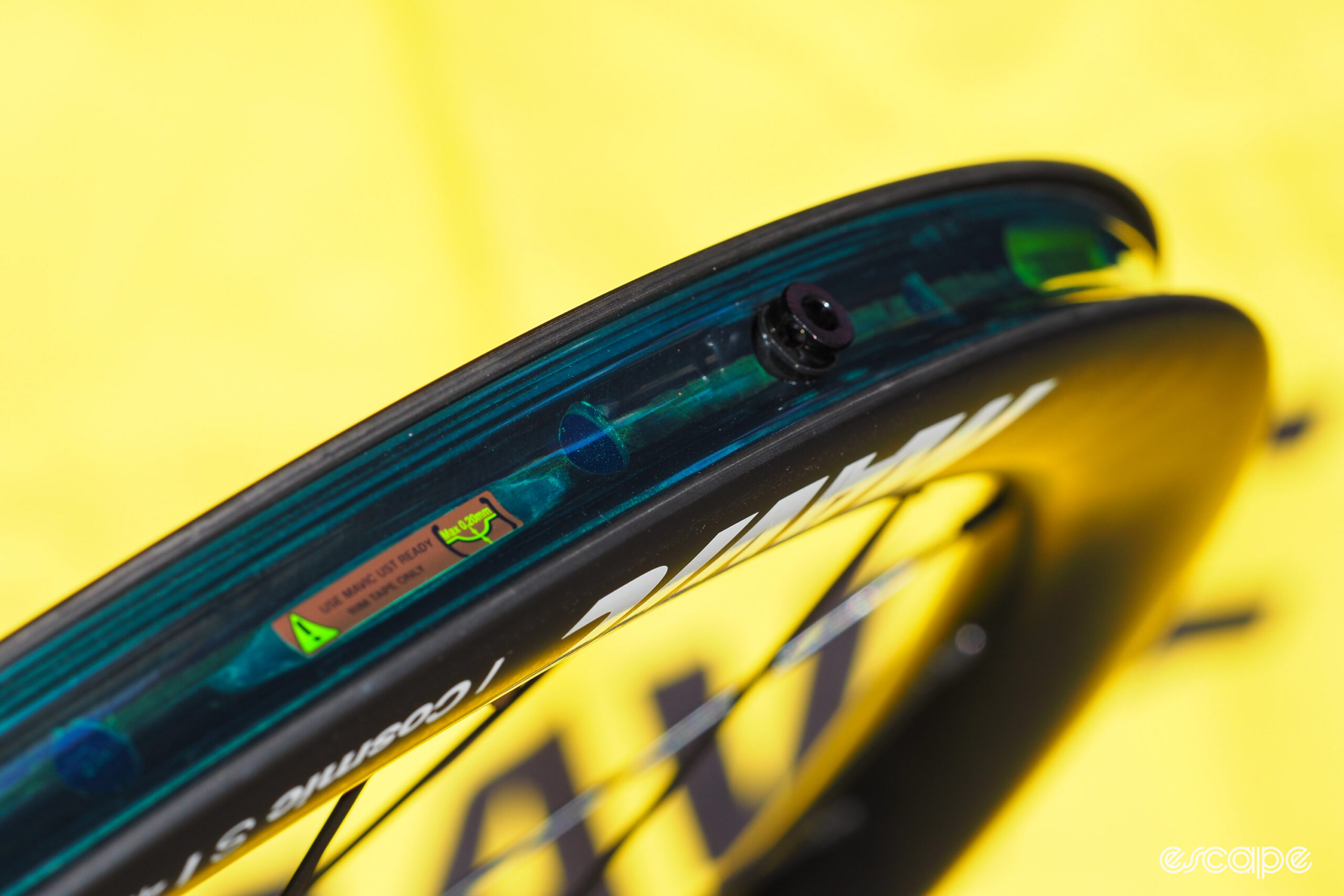 Mavic Cosmic S tubeless rim bed