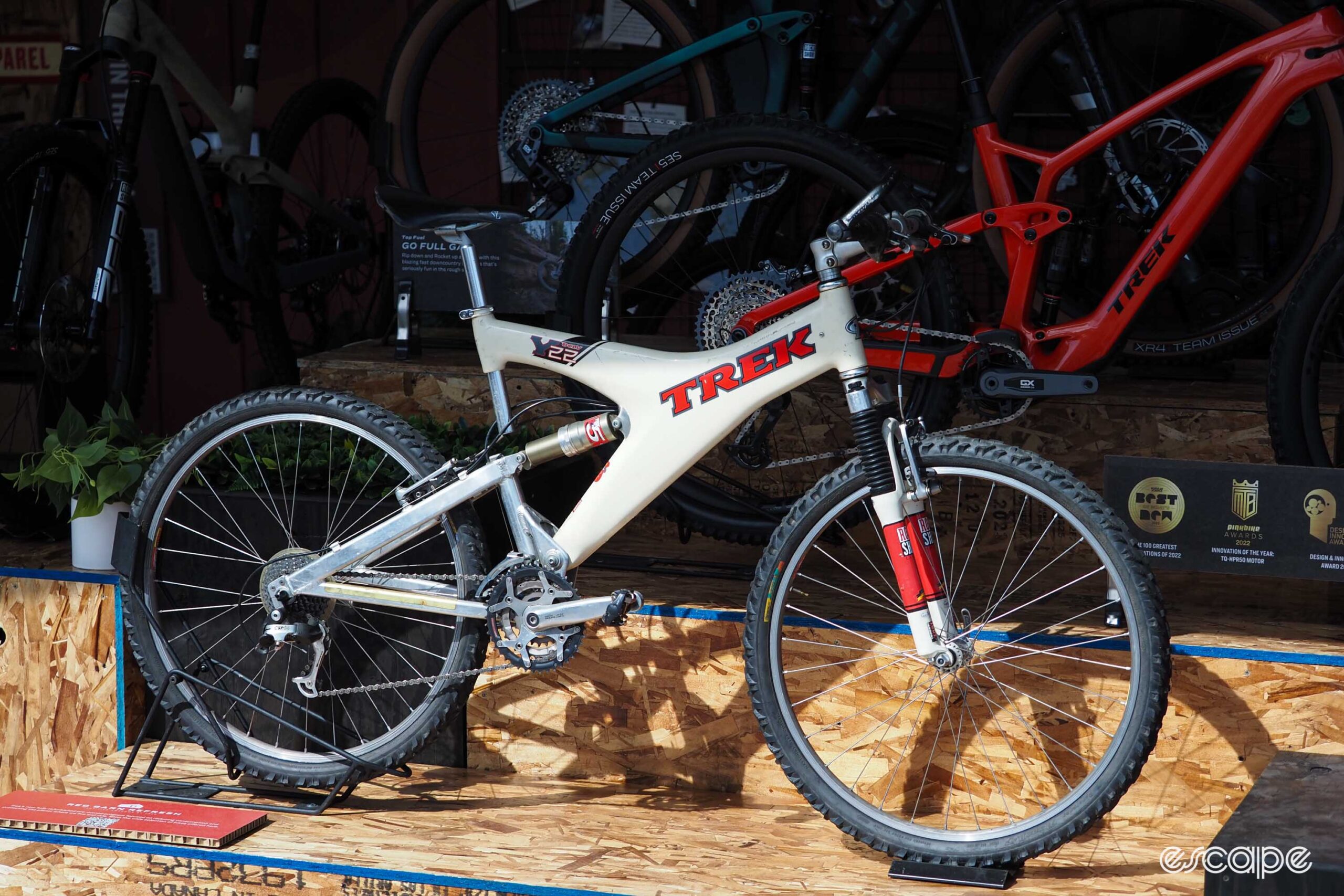 Trek Y-22