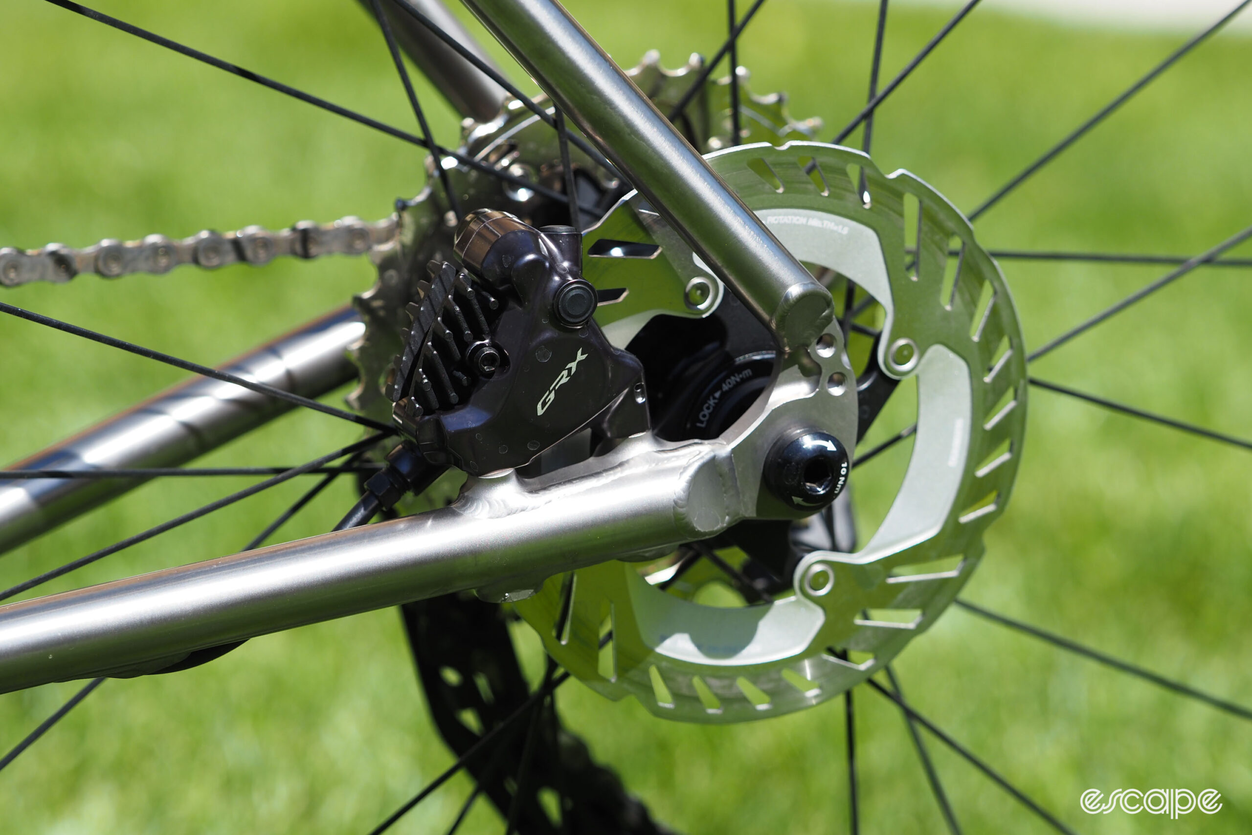 Shimano GRX Di2 RX825 disc brake