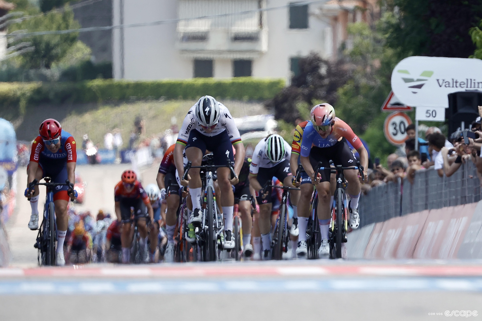 A front on shot of the Giro stage 2 sprint