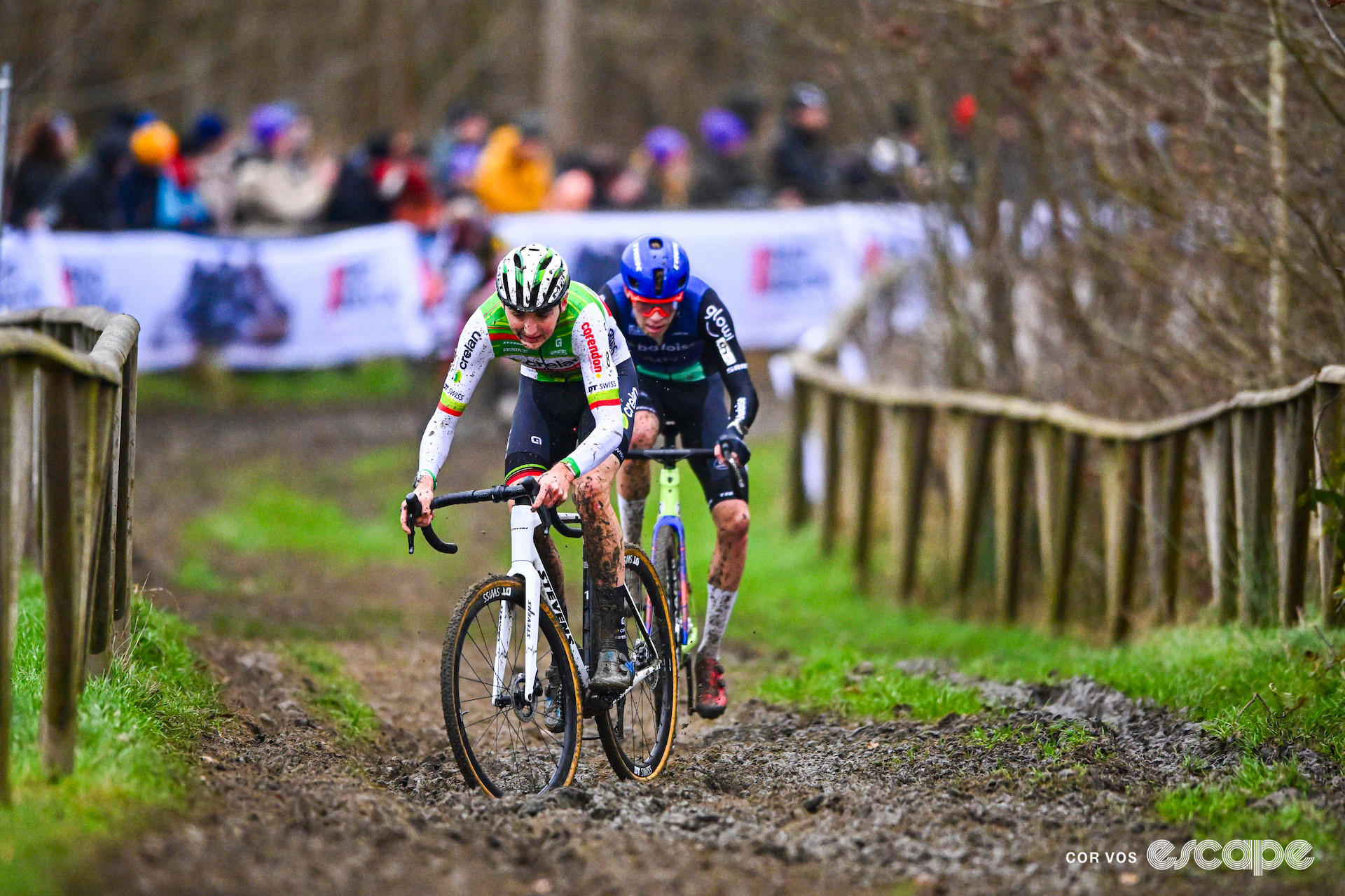 Emiel Verstrynge leads Pim Ronhaar during GP Sven Nys.