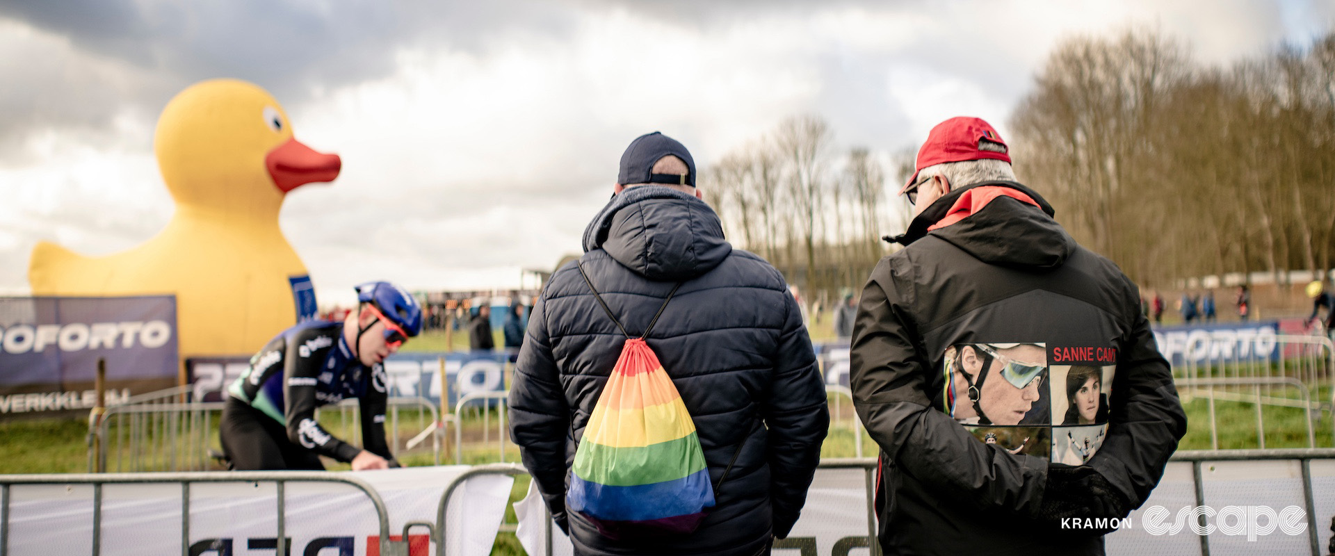 Fans watch Pim Ronhaar during recon of Superprestige Koksijde.