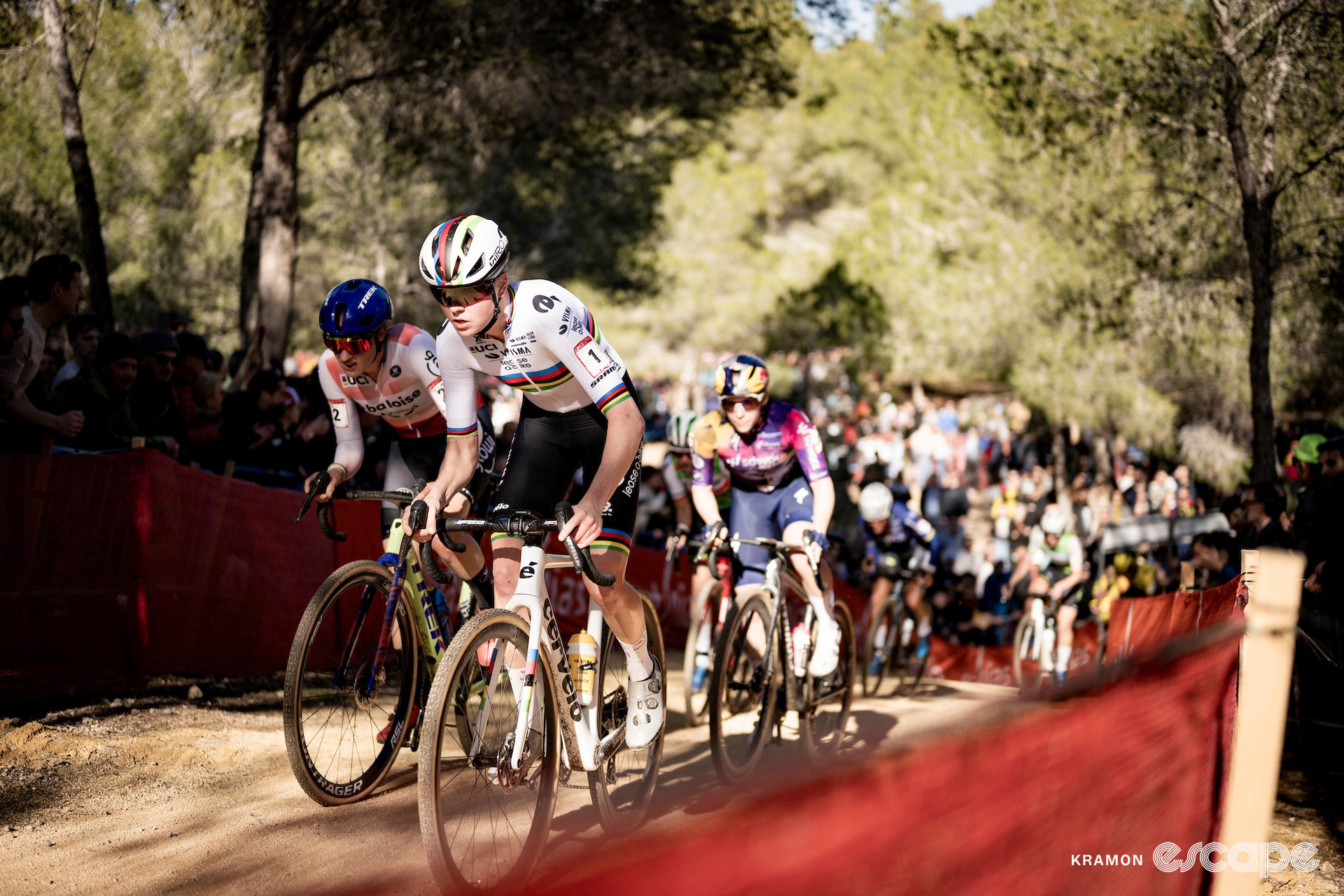 World Cup leader Lucinda Brand and world champion Fem van Empel lead the group including closest Blanka Vas during cyclocross World Cup Benidorm.