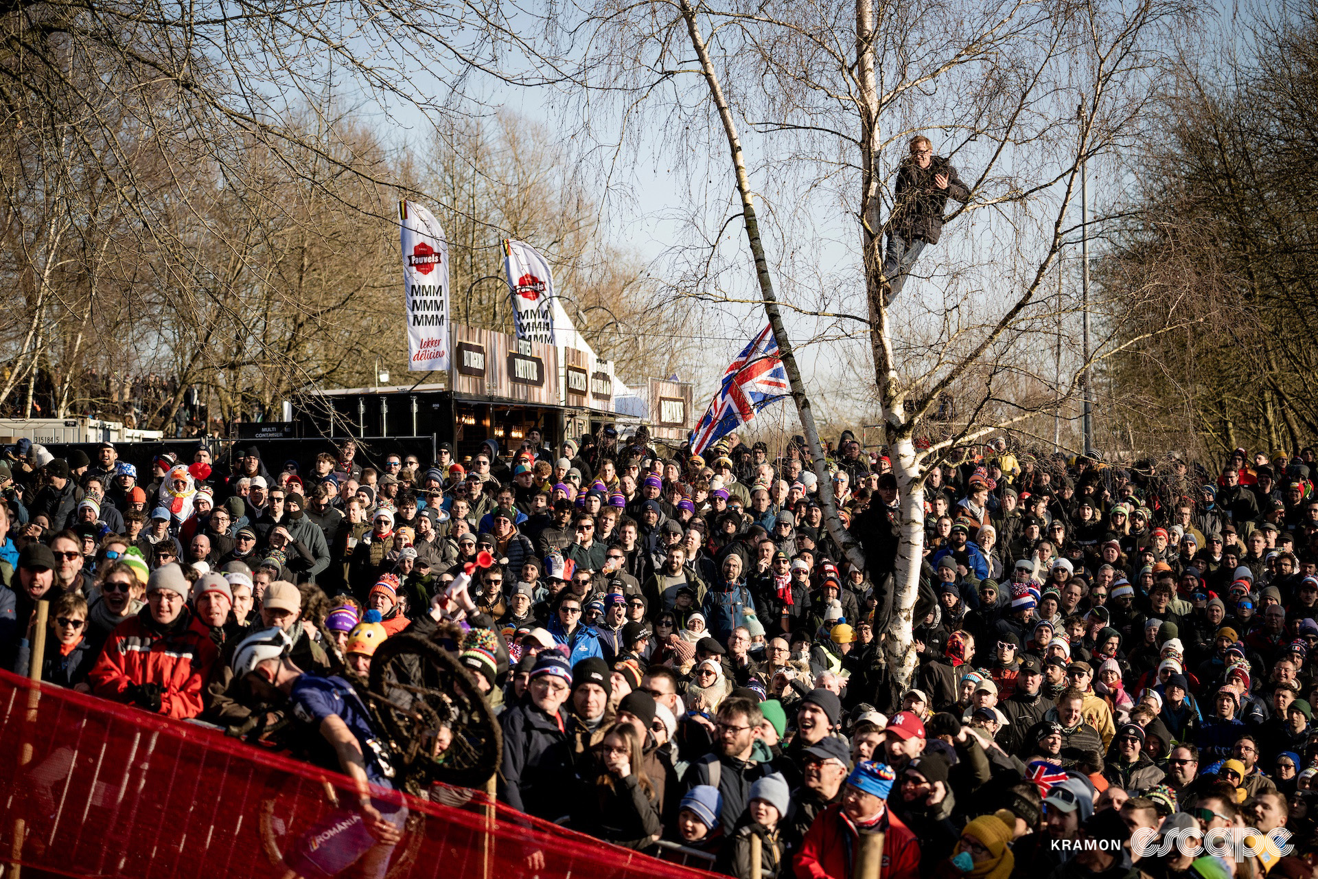 Part of the enormous crowd during the 2025 cyclocross World Championships in Liévin, France.