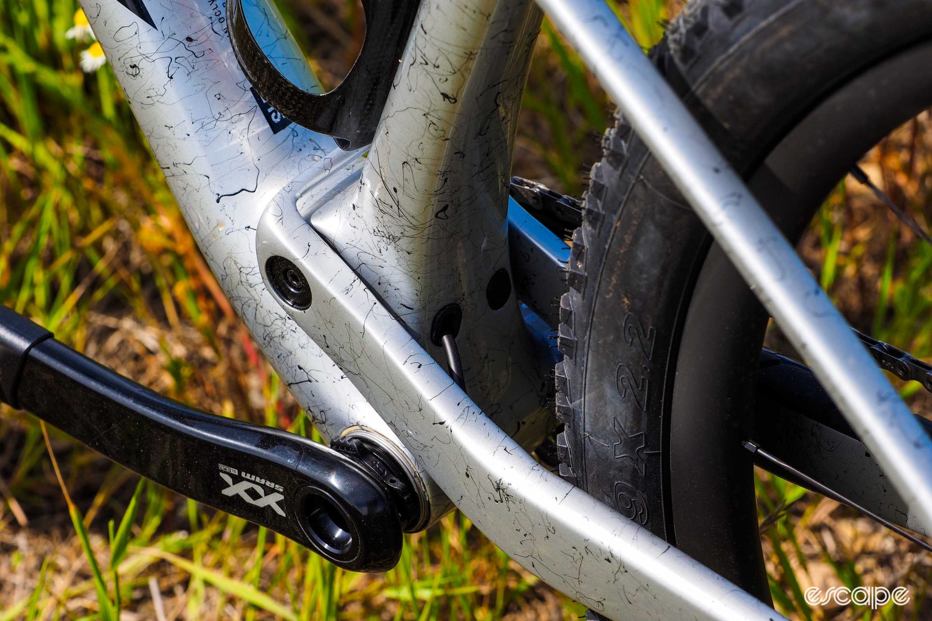 A closeup of the main suspension pivot, showing its higher location to offer more anti-squat for the larger chainrings used in XC racing today.
