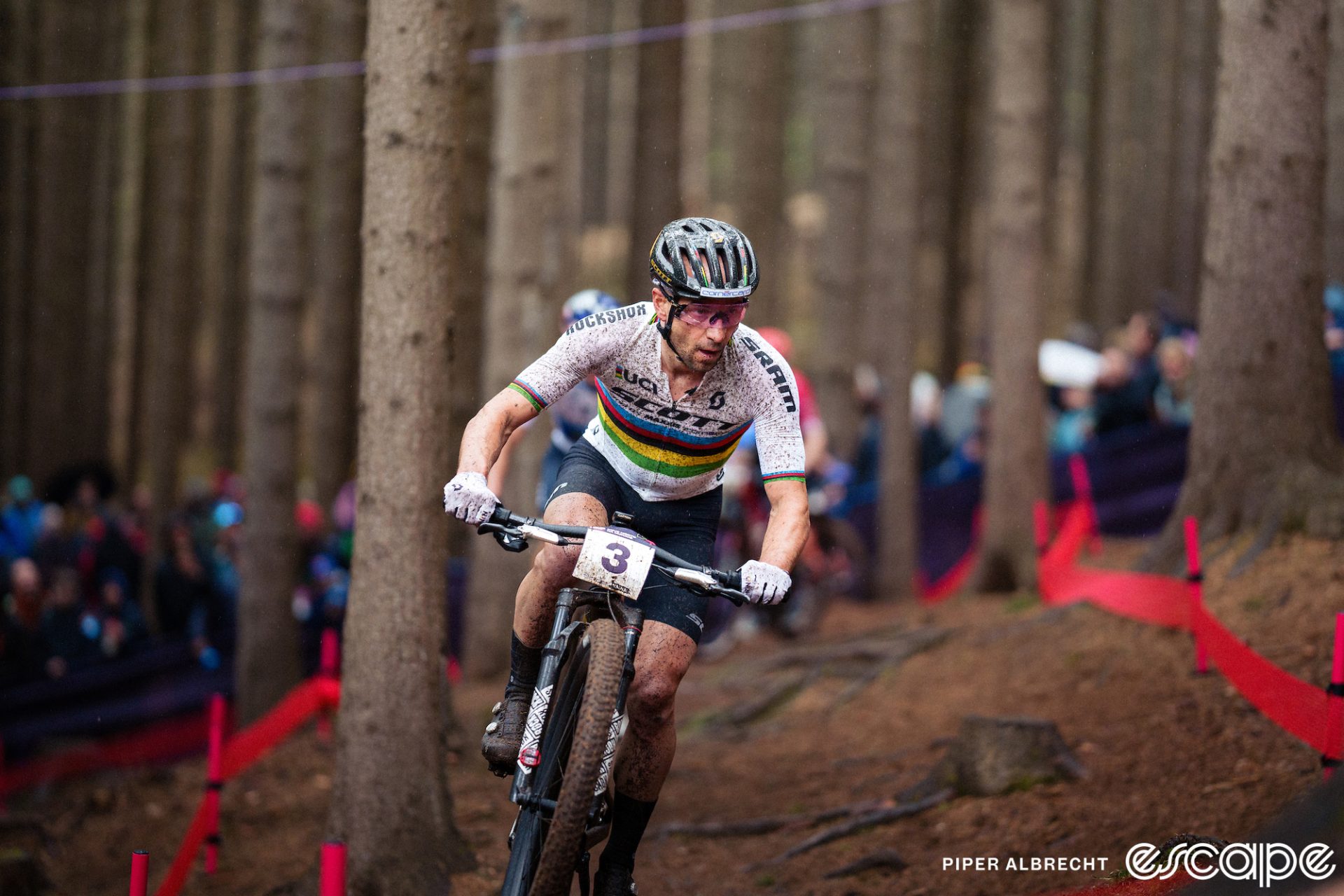 Nino Schurter, in the rainbow jersey of World Champion, on a climb at Nove Mesto.