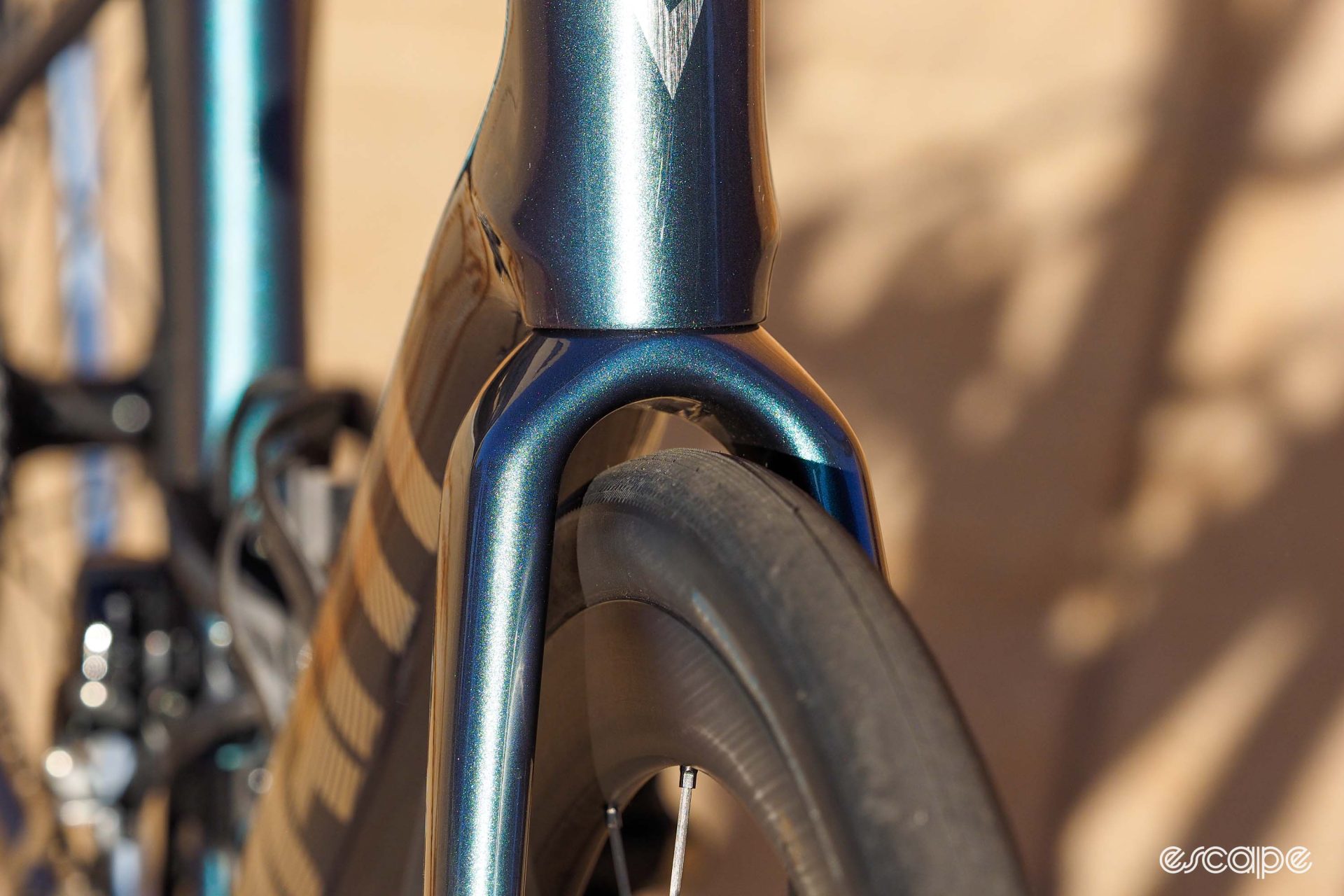 The fork crown shows generous tire clearance, even with 34 mm-wide tires.
