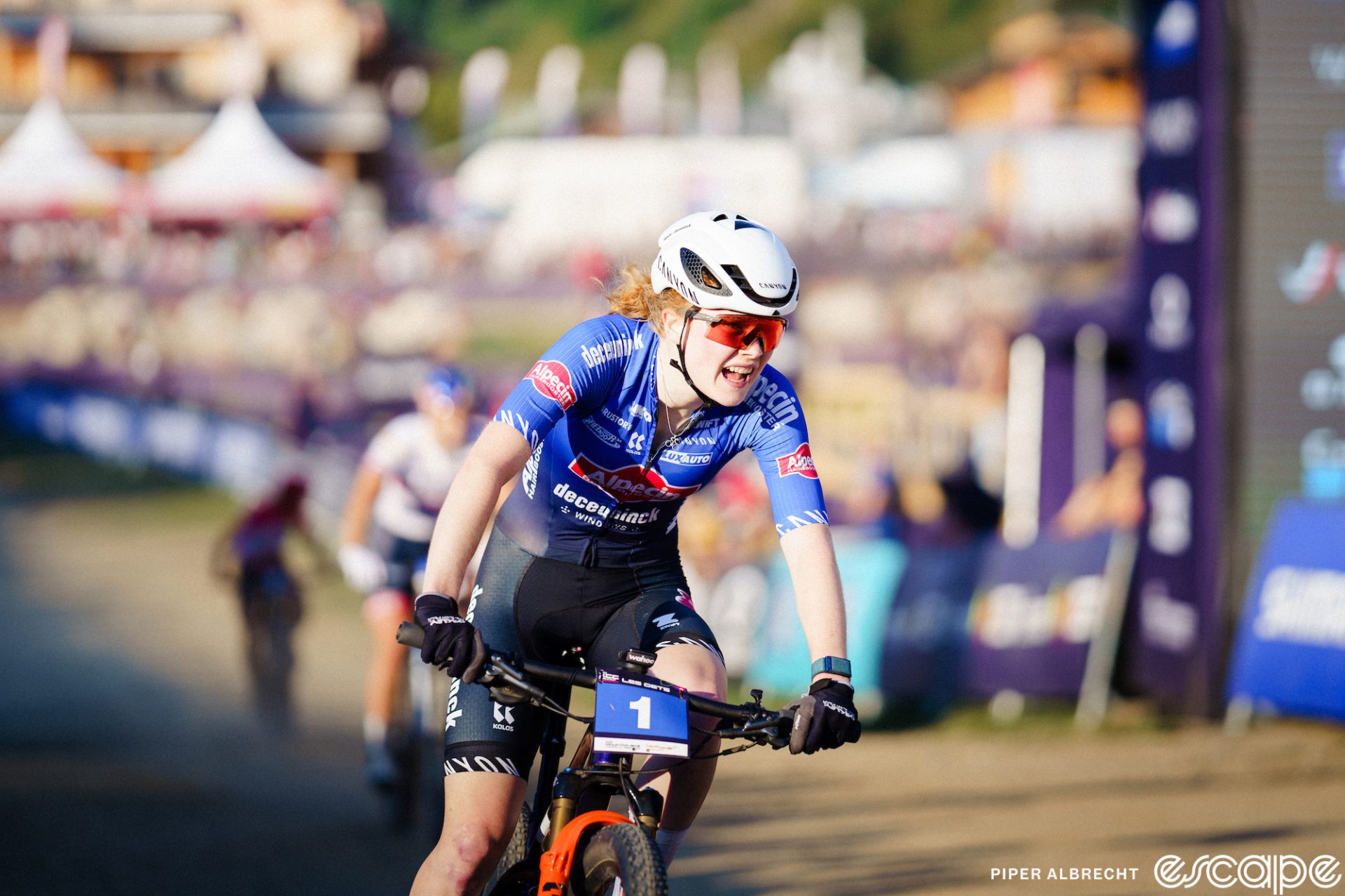 Puck Pieterse crosses the finish line of the women's XCC at Les Gets. 
