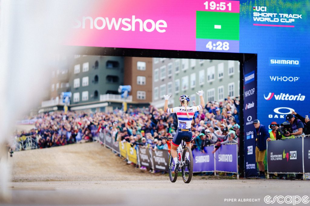 Snowshoe World Cup XCC Evie Richards and Victor Koretzky climb to