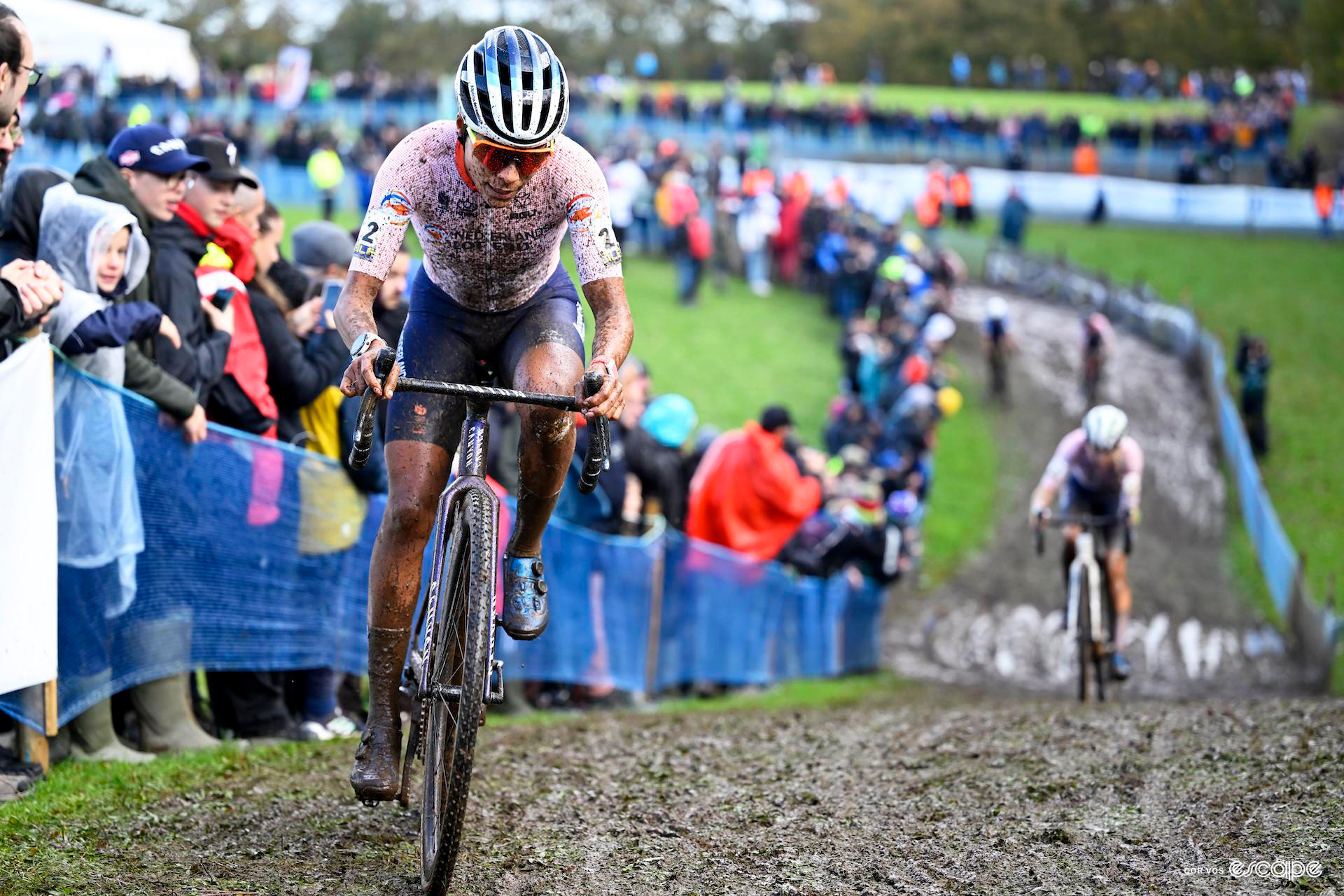 Ceylin del Carmen Alvarado is a picture of determination as she chases the leader during the elite women's cylocross european champs.