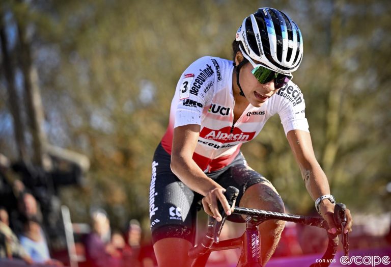 Ceylin del Carmen Alvarado races for the win at the World Cup CX round in Troyes, France.