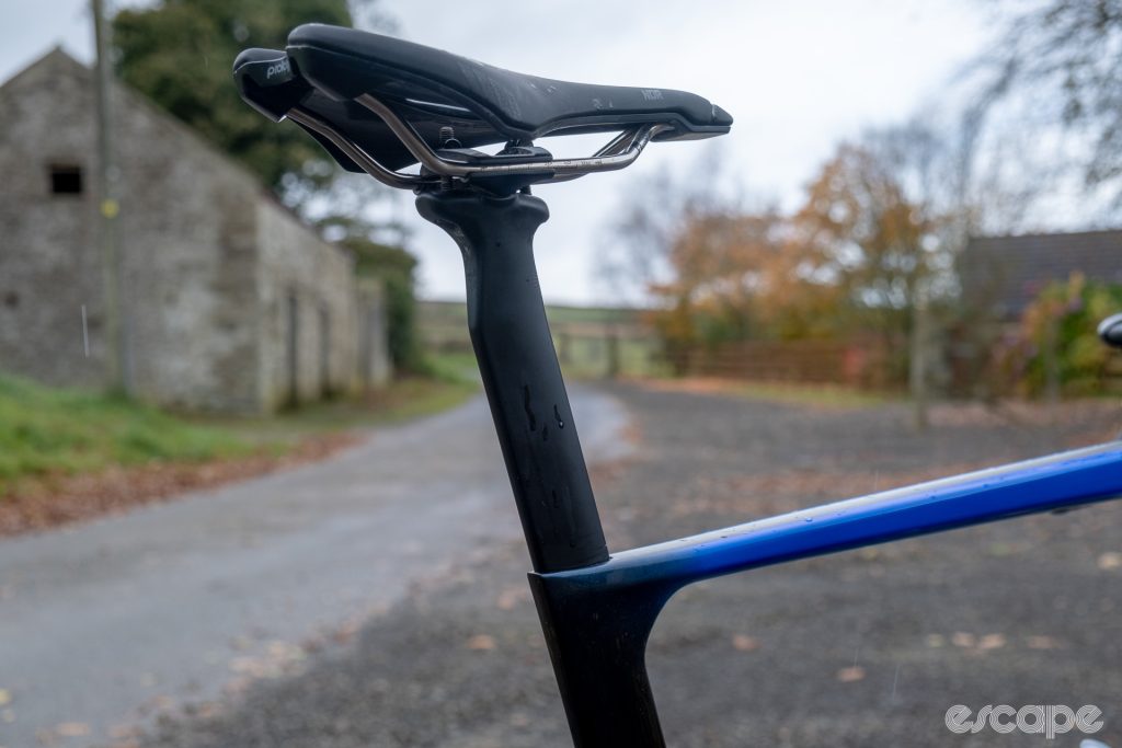 The photo shows the aero-profiled, zero-offset seat post on a new Cannondale SuperSix Evo Hi-Mod 2 frame with Ultegra Di2 HollowGram and R-SL 50 wheelset pictured along a country lane in the background.