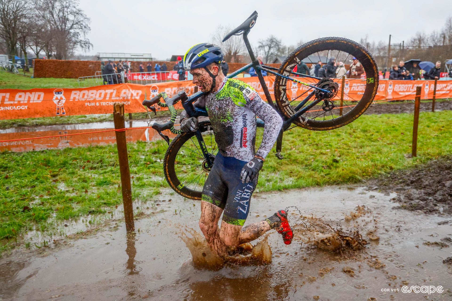 Thijs Aerts during a very wet and muddy Exact Cross Essen.