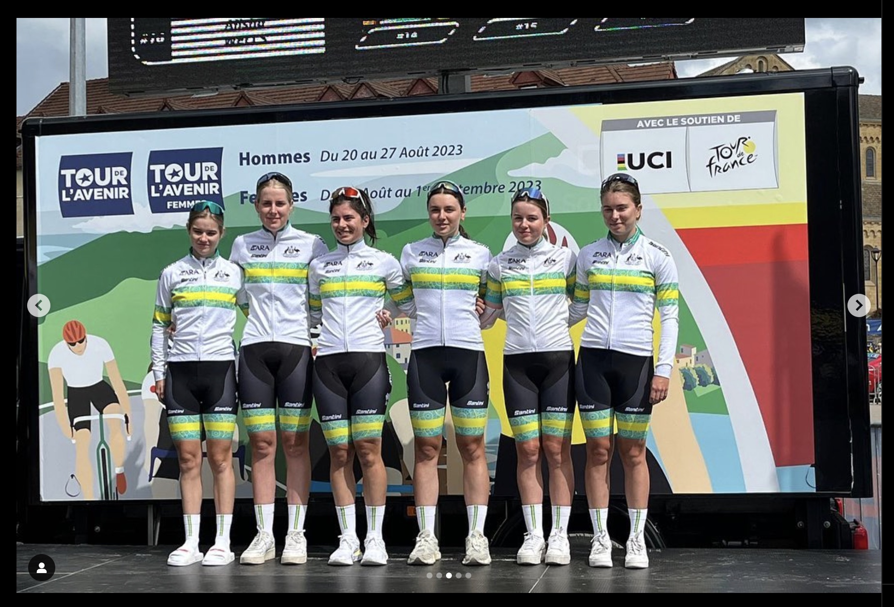Six female riders in Australian colours line up at the start of the women's Tour de l'Avenir.