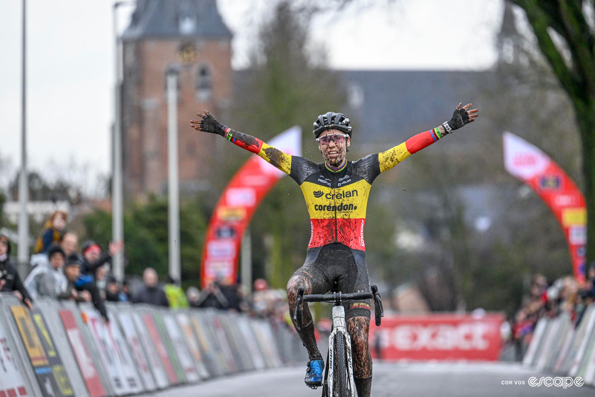 Belgian national champion Sanne Cant celebrates winning Exact Cross Loenhout Azencross.