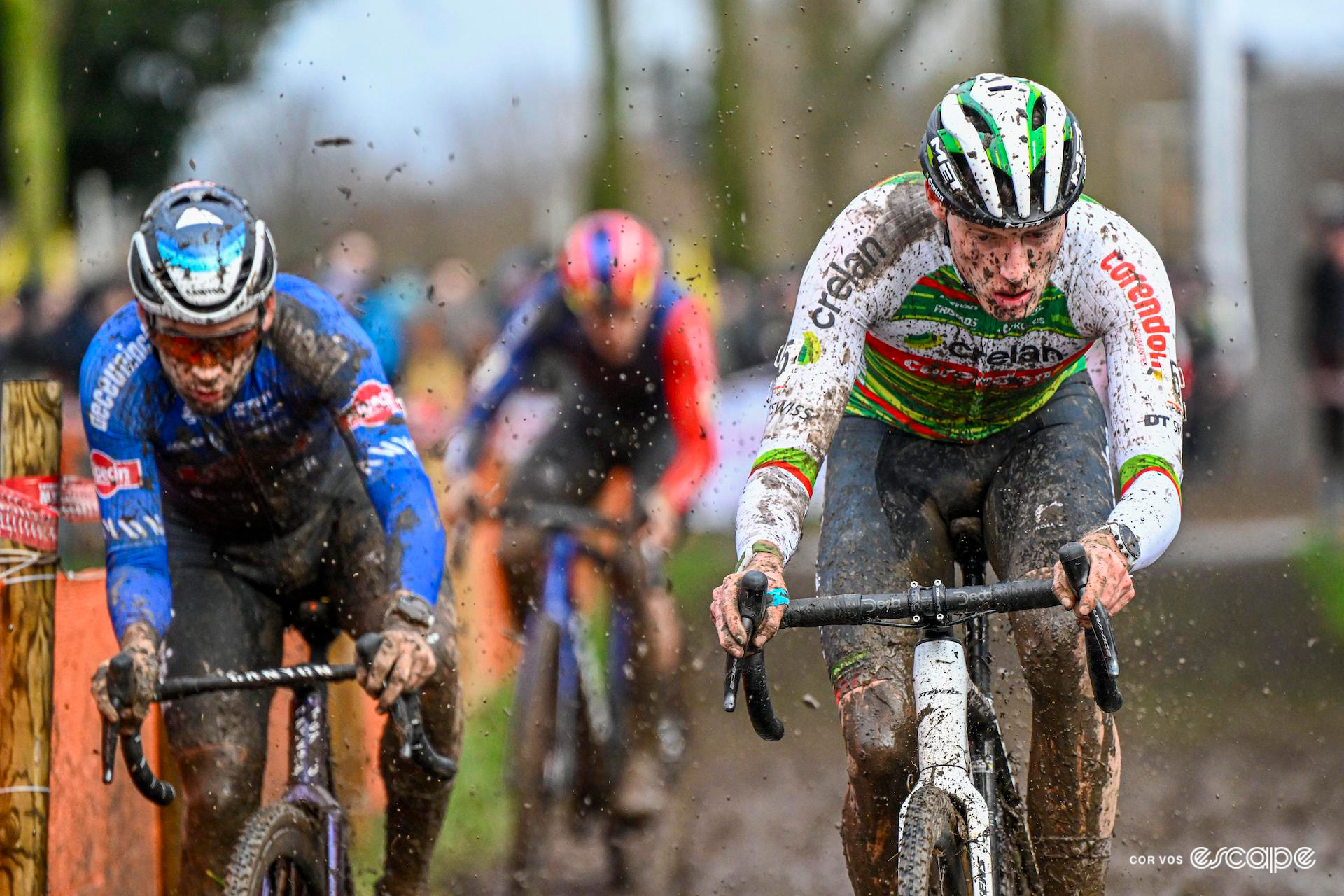 Joran Wyseure leads Gianni Vermeersch into splashing mud during Hexia Cyclocross Gullegem.