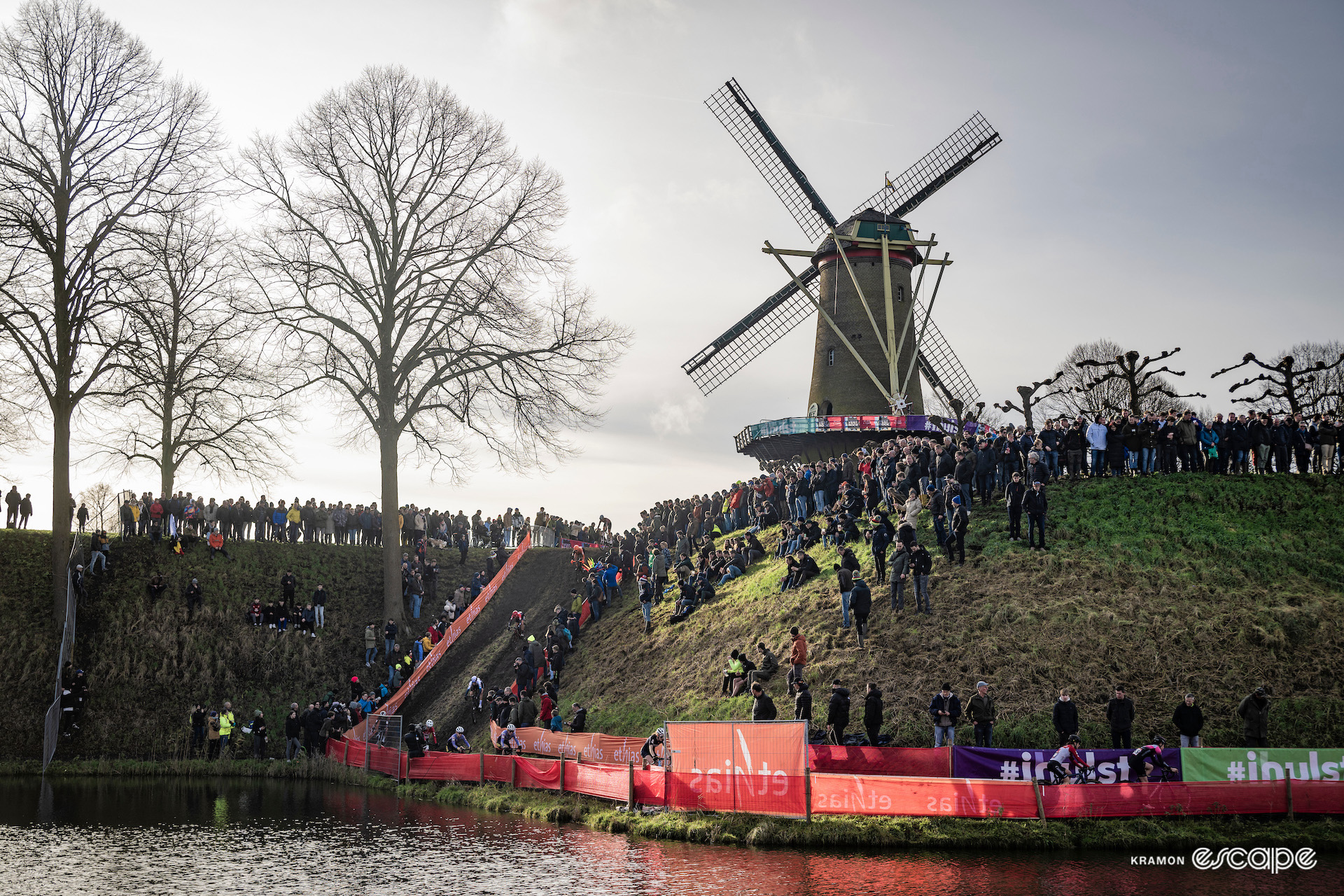 The iconic windmill and lakeside course at CX World Cup Hulst.