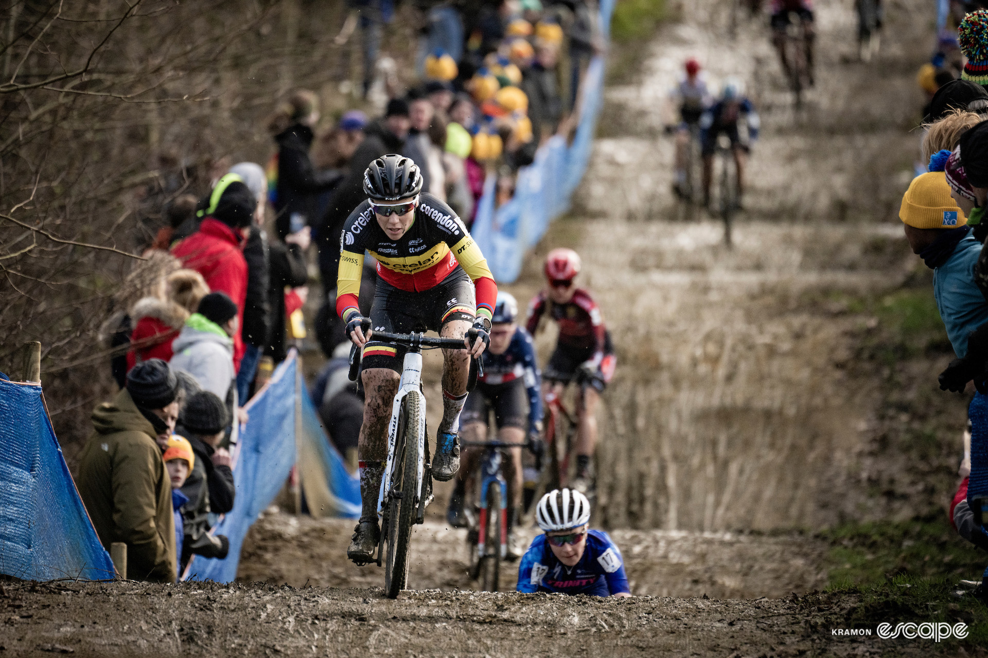 Sanne Cant leads the chase early in the GP Sven Nys, X2O Trofee Baal.