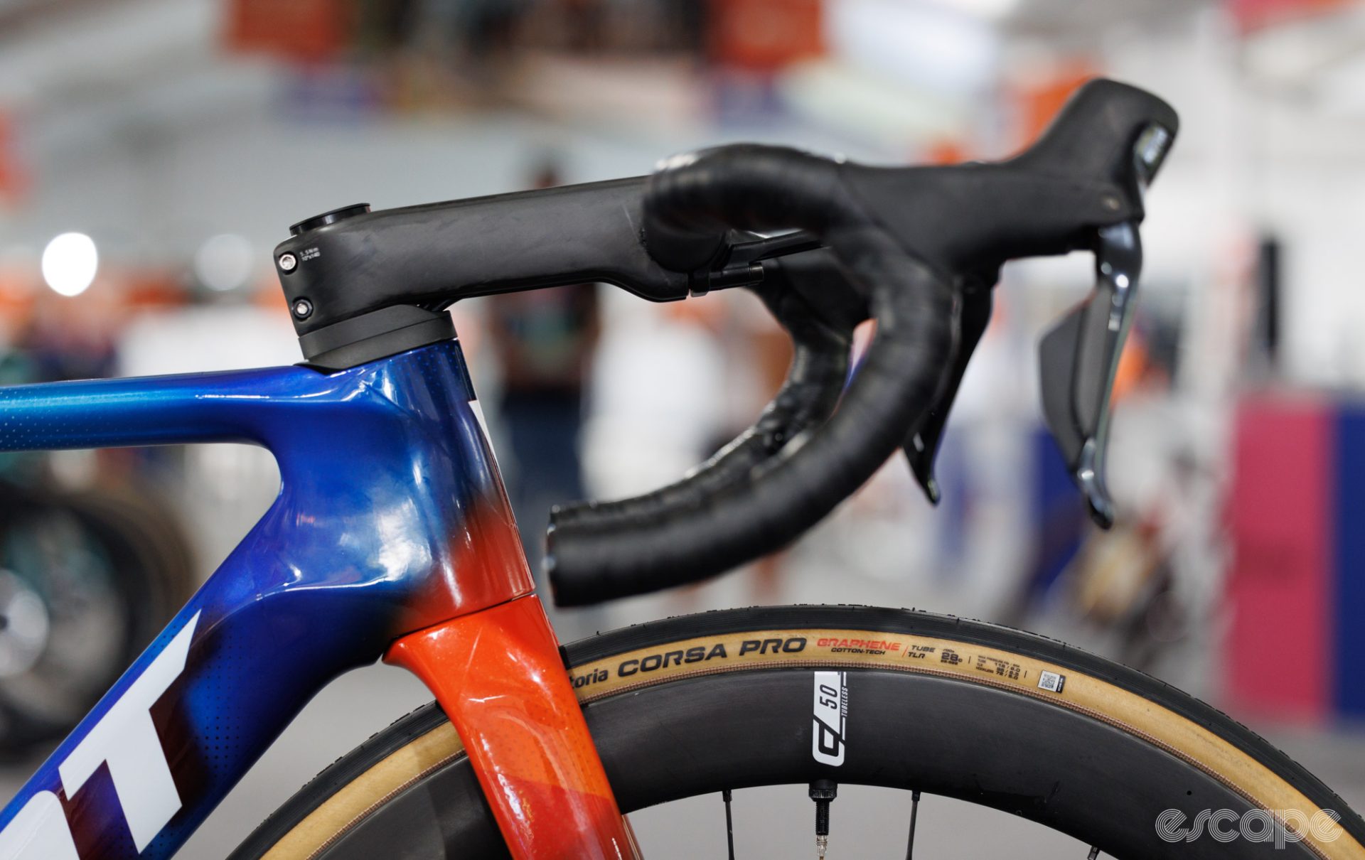 A side view of the Propel Advanced, showing the down-head-top tube junction and aero shaping.